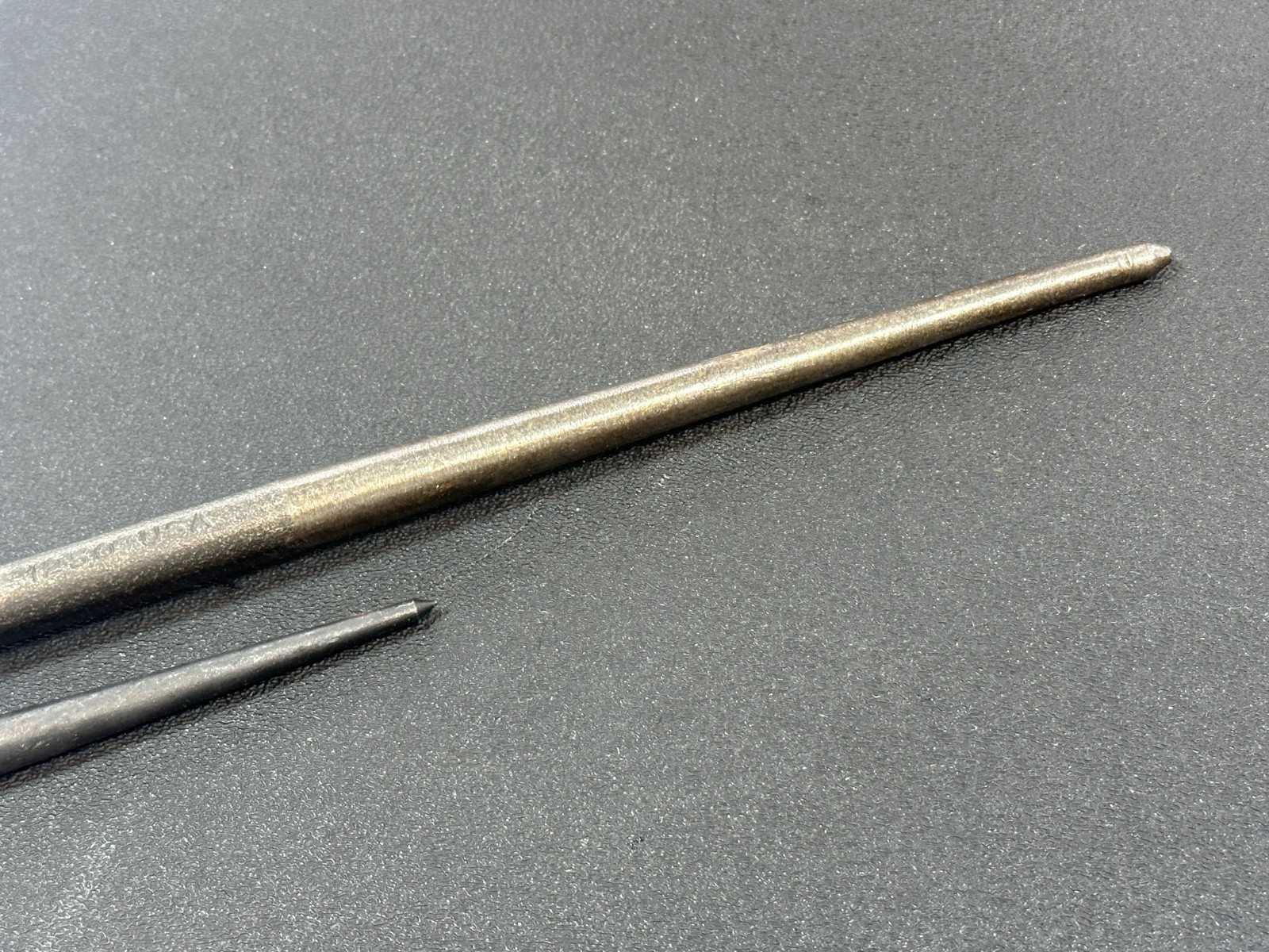 Snap-on Tools USA 2pc Rolling Head Prybar Set Pair, 650 Short 6″ & 1250 11″ Long