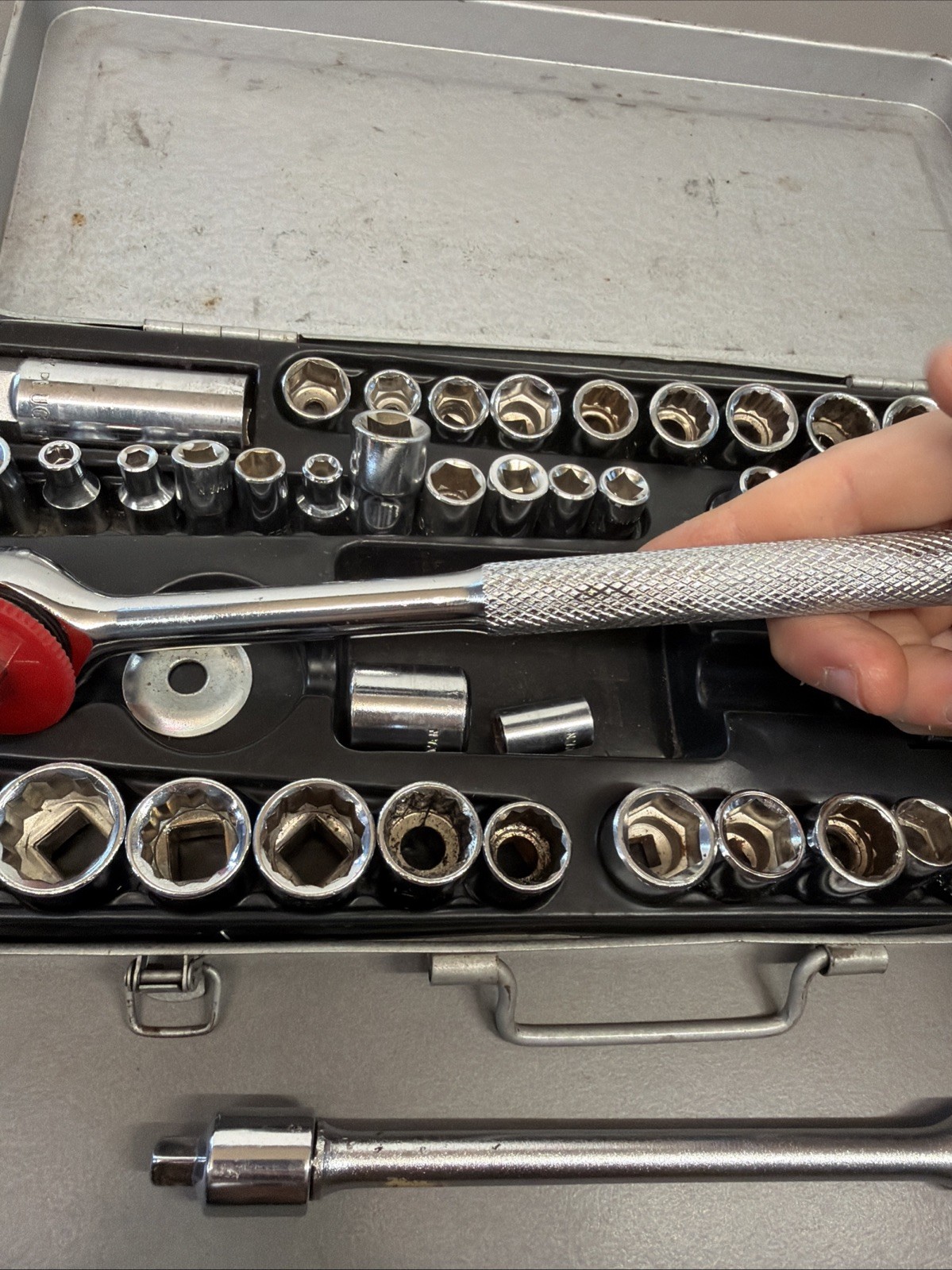 Vintage Socket Wrench Set Set In Metal Case Bt17