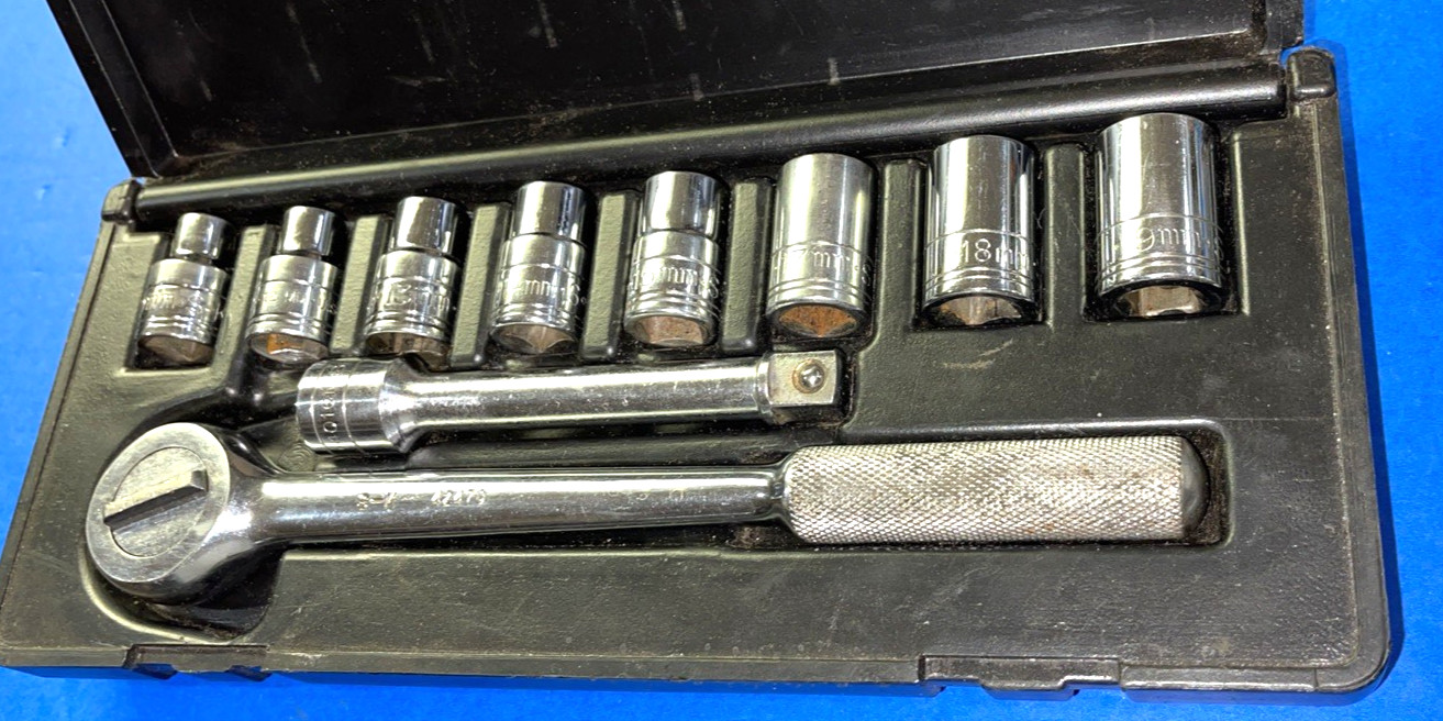 S-K TOOLS 10 PIECE 1/2 DRIVE RATCHET & EXTENSION & METRIC SHORT SOCKETS