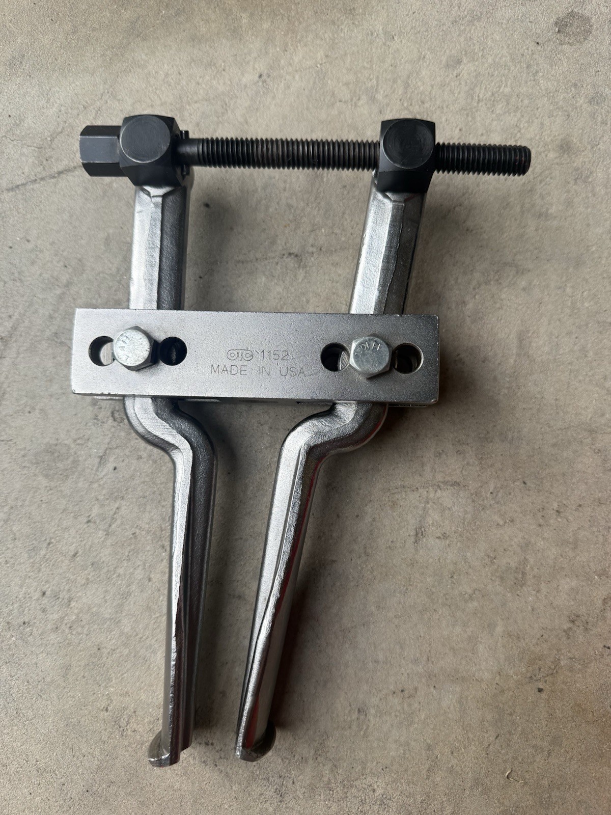 OTC 1152 2 Jaw Puller 1-1/2 To 6” Spread 4” Reach Bearing-Hub-Pulley Lot B