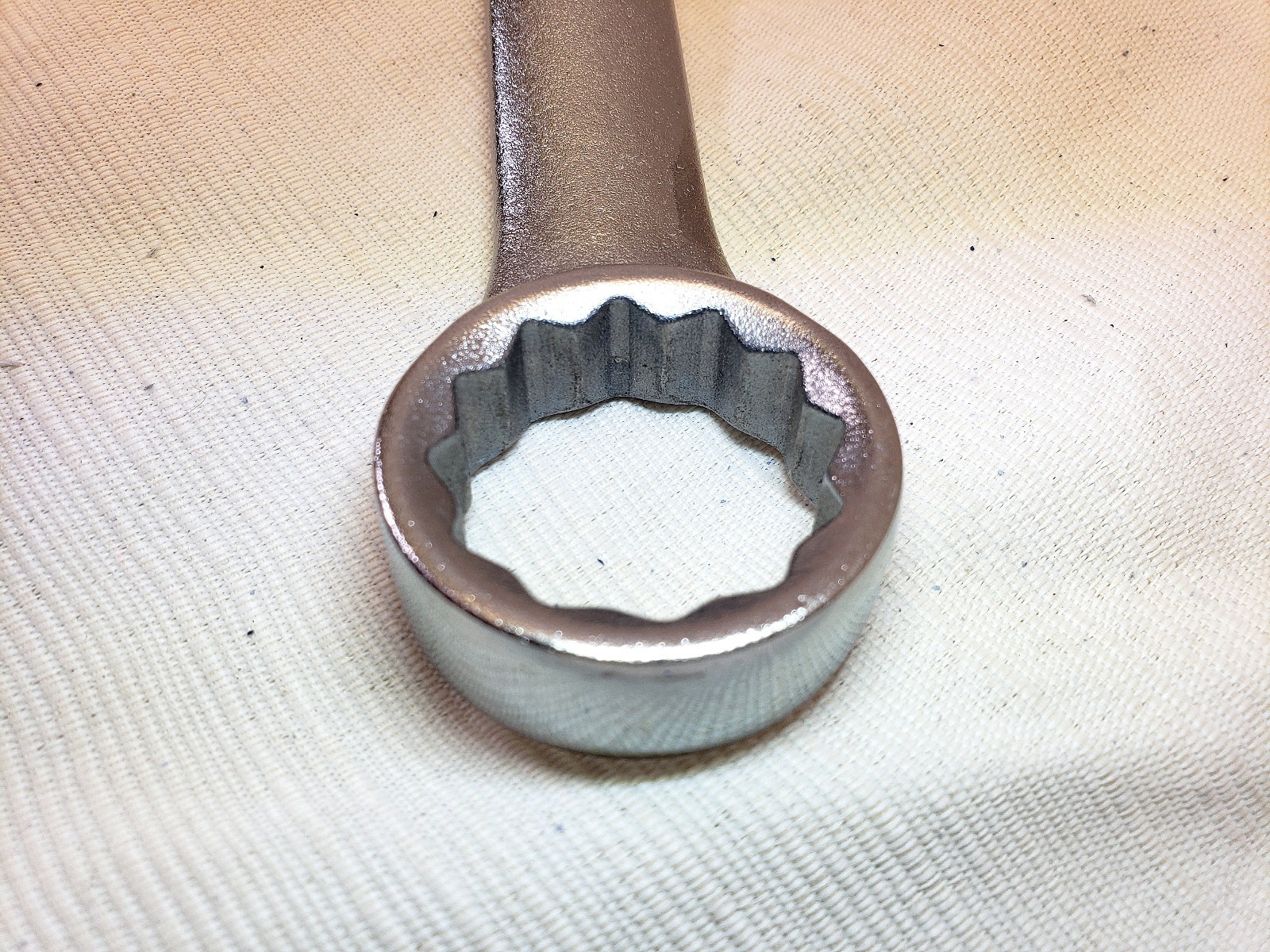 ALLEN TOOLS USA 20220 Combination Wrench 1-1/8″ 12-Point Satin Chrome Finish