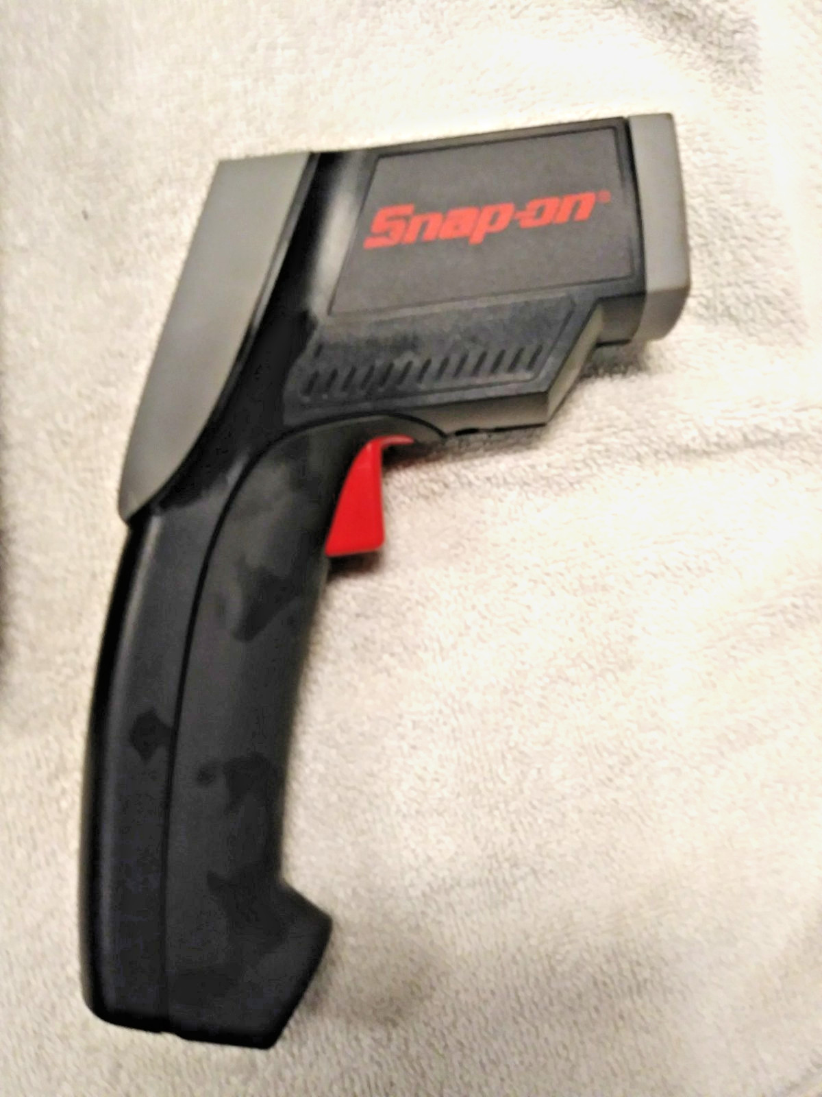 SNAP-ON NON-CONTACT THEROMETER BRAND NEW
