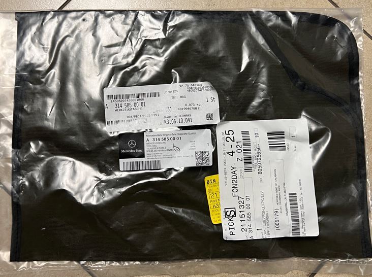 Genuine Mercedes-Benz R107 W110 W111 W114 Tool Bag 3145850001