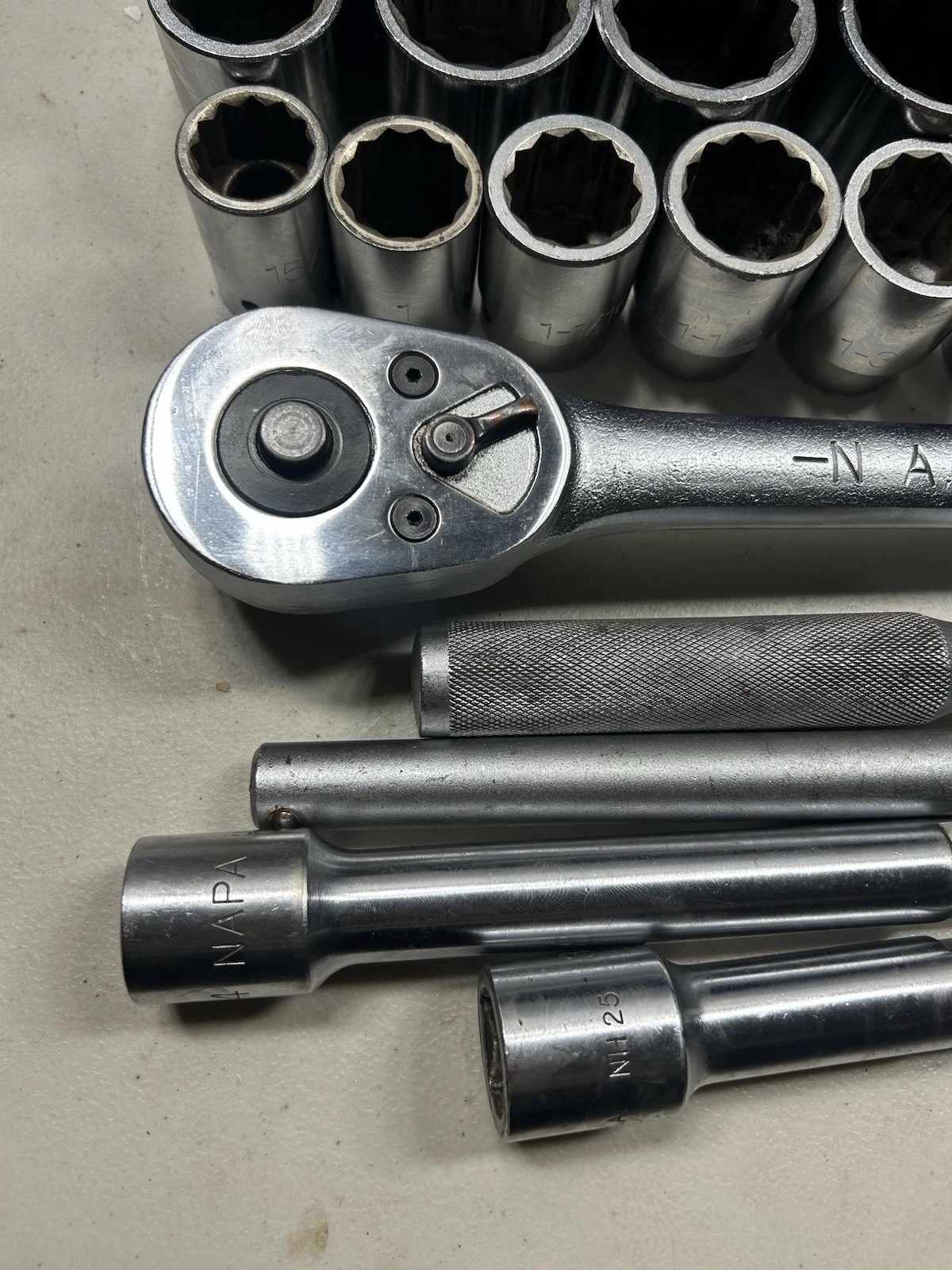 NAPA USA Made 3/4” DRIVE 12 POINT SHALLOW SOCKET SET, 24 Piece 15/16” To 2”