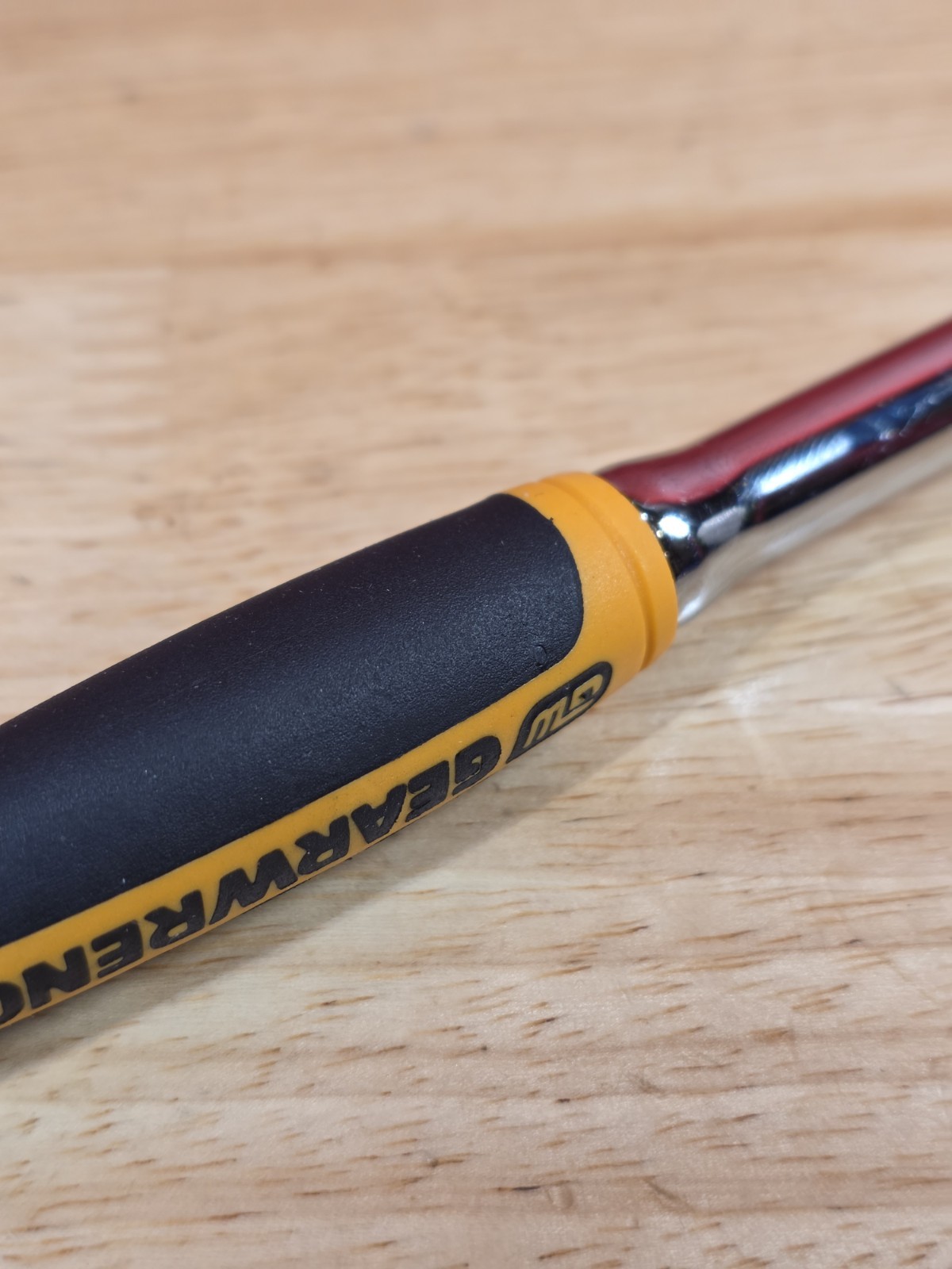 GEARWRENCH 81055 1/4″ Drive 9″ Cushion Grip 120XP Locking Flex Head Ratchet NICE