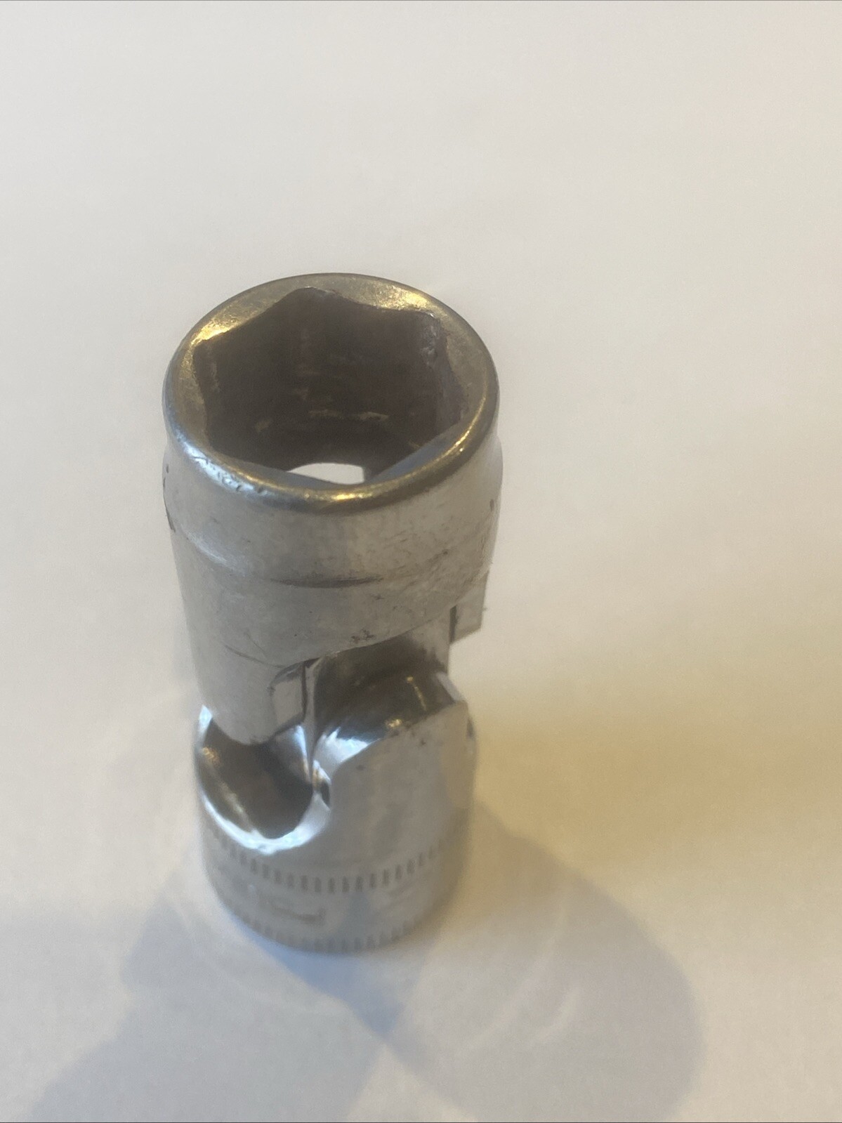 Snap-on Tools USA NEW 3/8″ Drive 12mm Metric Shallow 6PT Swivel Socket FSUM12A