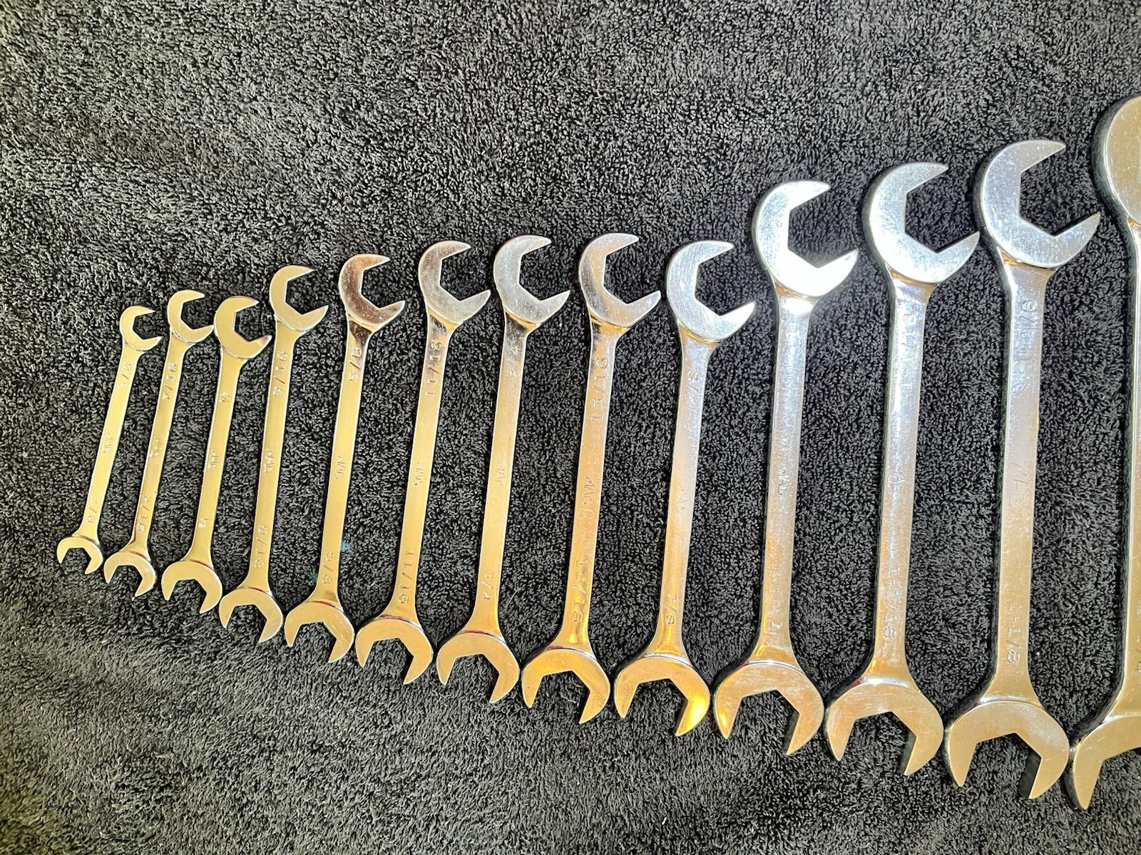 Mac Tools 17 Pc SAE 4-Way Angle Head Open End Wrench Set 3/8″ – 1-1/2″ DA Series