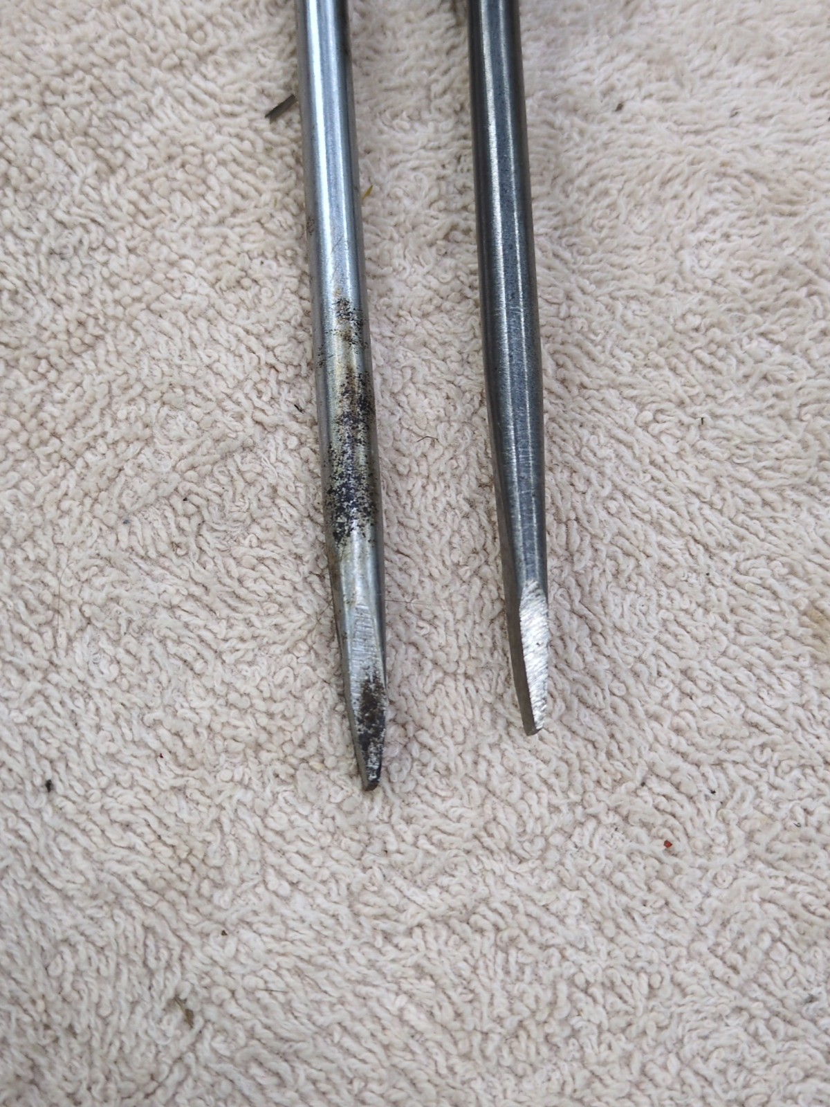 2- Snap-On Flat Slotted Screwdriver SSD4100 13.5 Inch Long & SSD4 7.5 Inch Long