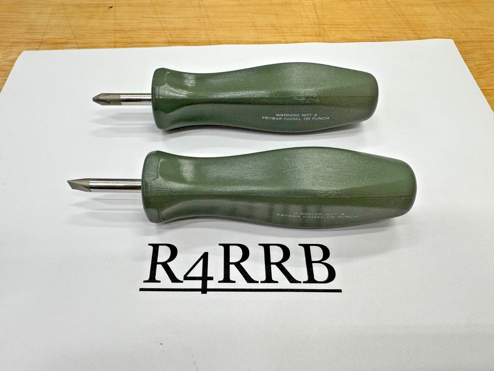 Snap-on Tools NEW COMBAT GREEN 2pc Hard Standard Handle Stubby Screwdriver Set