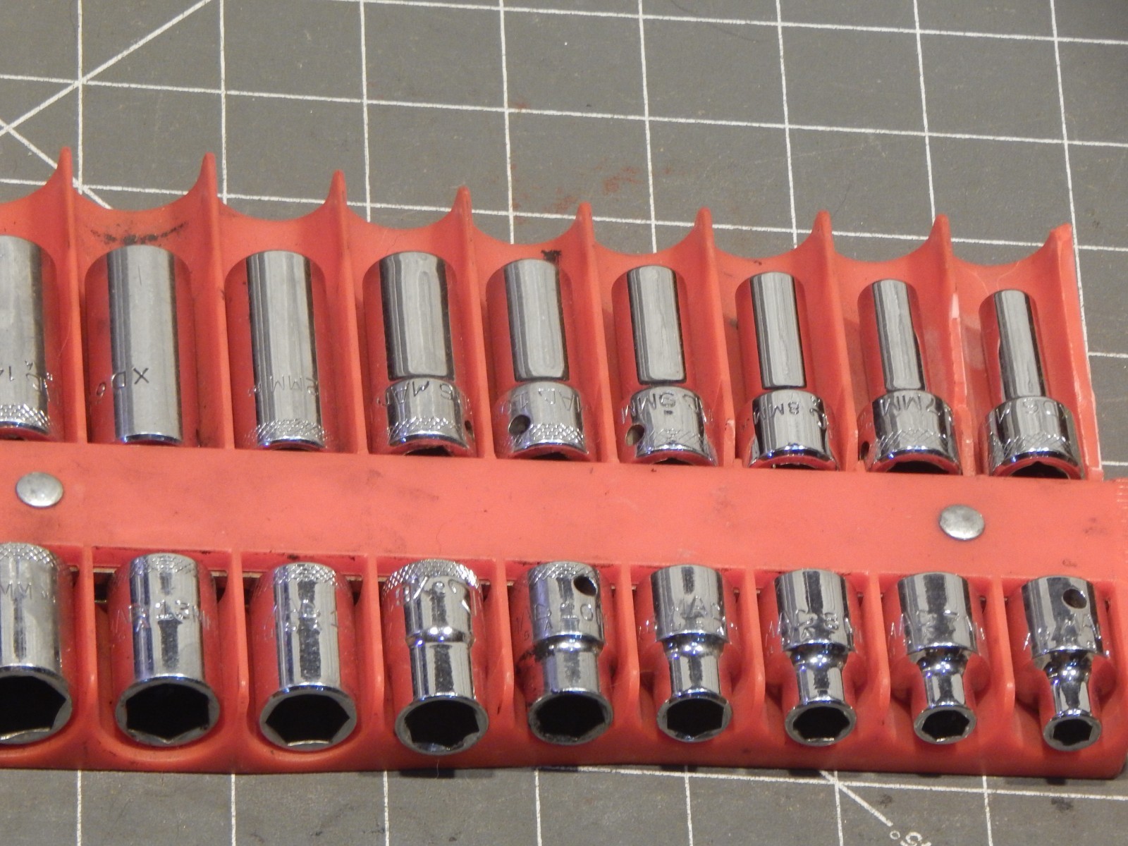 READ Mac Metric 28Pc 3/8 Drive Deep Shallow Socket Set 6MM 19MM Dr Mag Tray 14Pc
