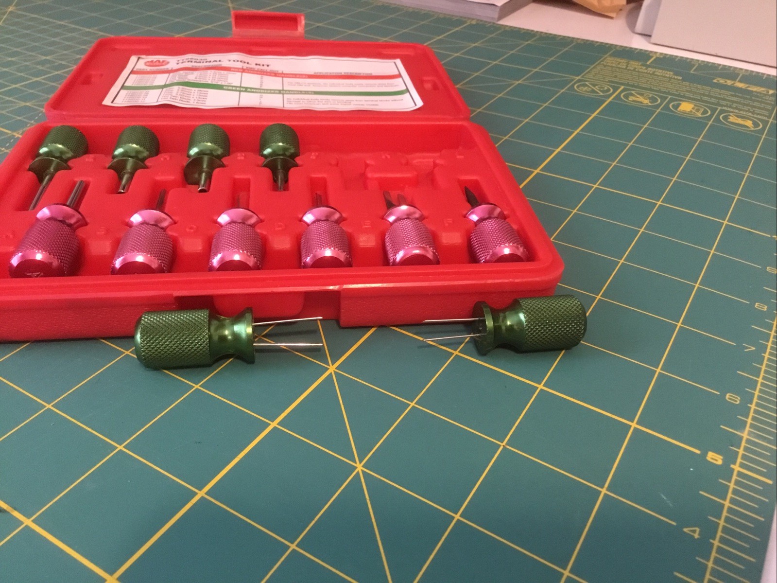 MAC Tools 12 Piece Knurled Handle Electrical Terminal Tool Set. Part #TT96030