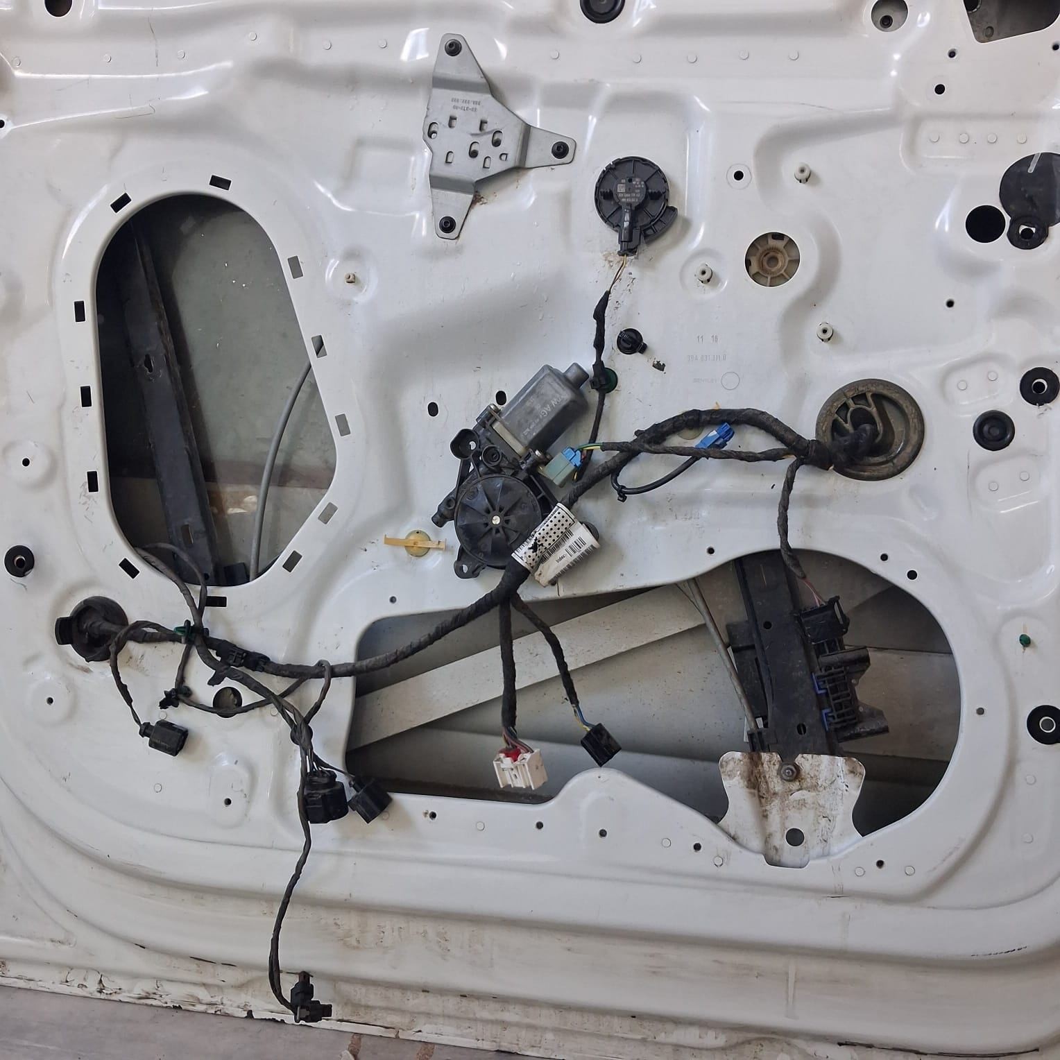 2017-2020 Bentley Bentayga Door Seal Inner 36A 833 721 B