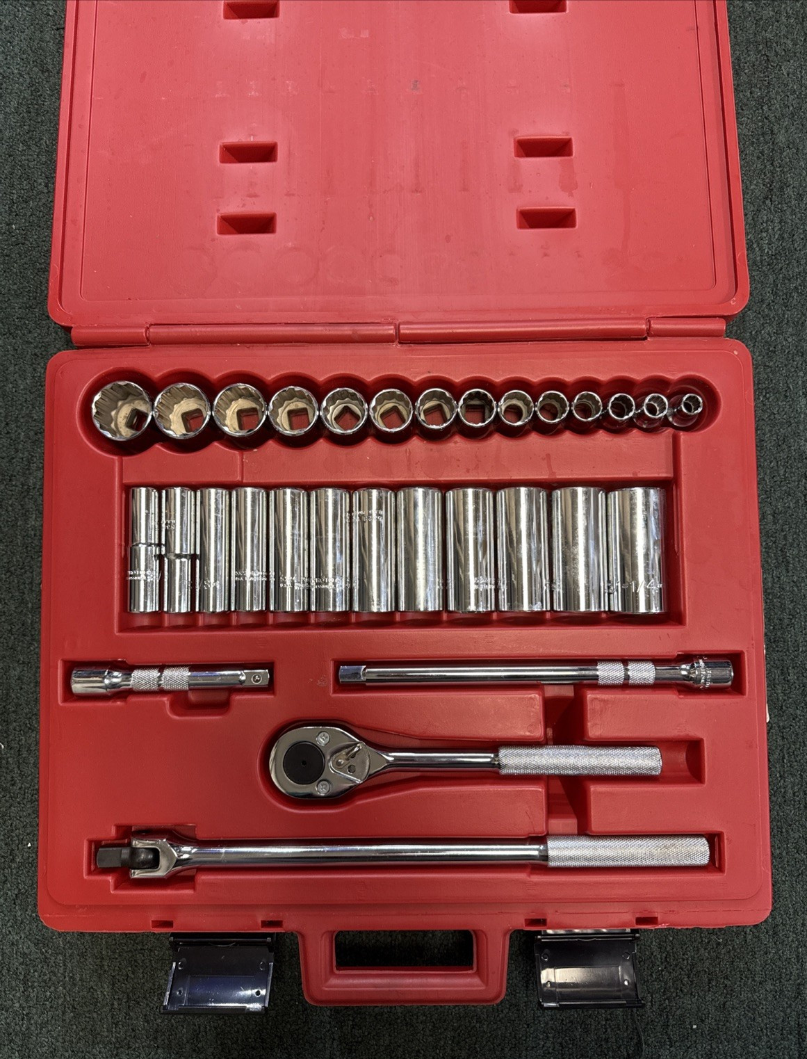 Proto 30 piece 1/2” drive 12 point socket set J54126