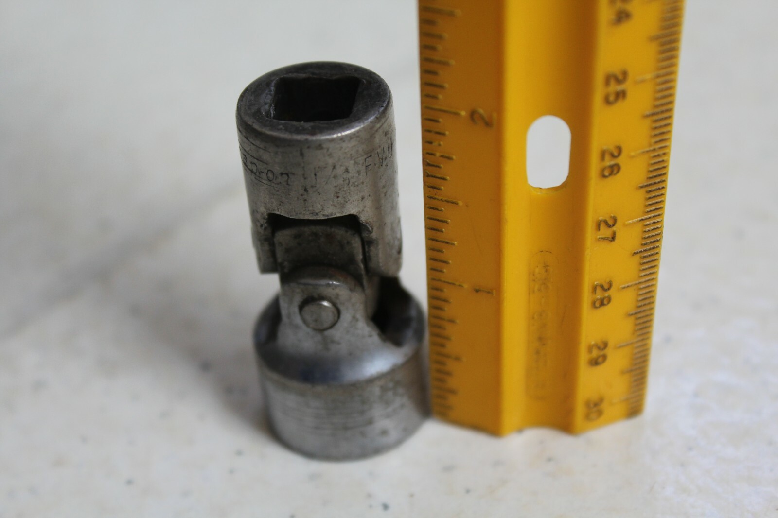 Snap-on FVU22 11/16″ Swivel Socket 3/8″ Drive 12 Point