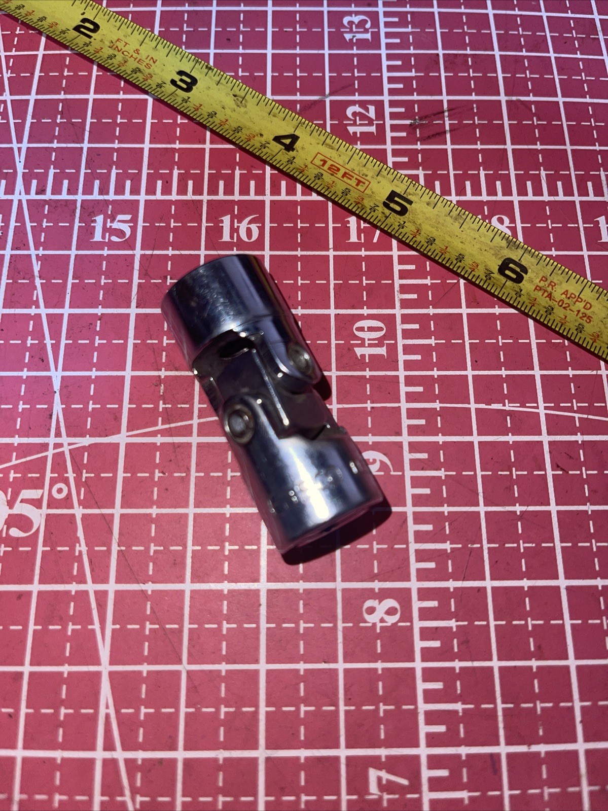 Easco USA 722018 9/16 in SAE 3/8 Drive Swivel wobble 12 point Socket