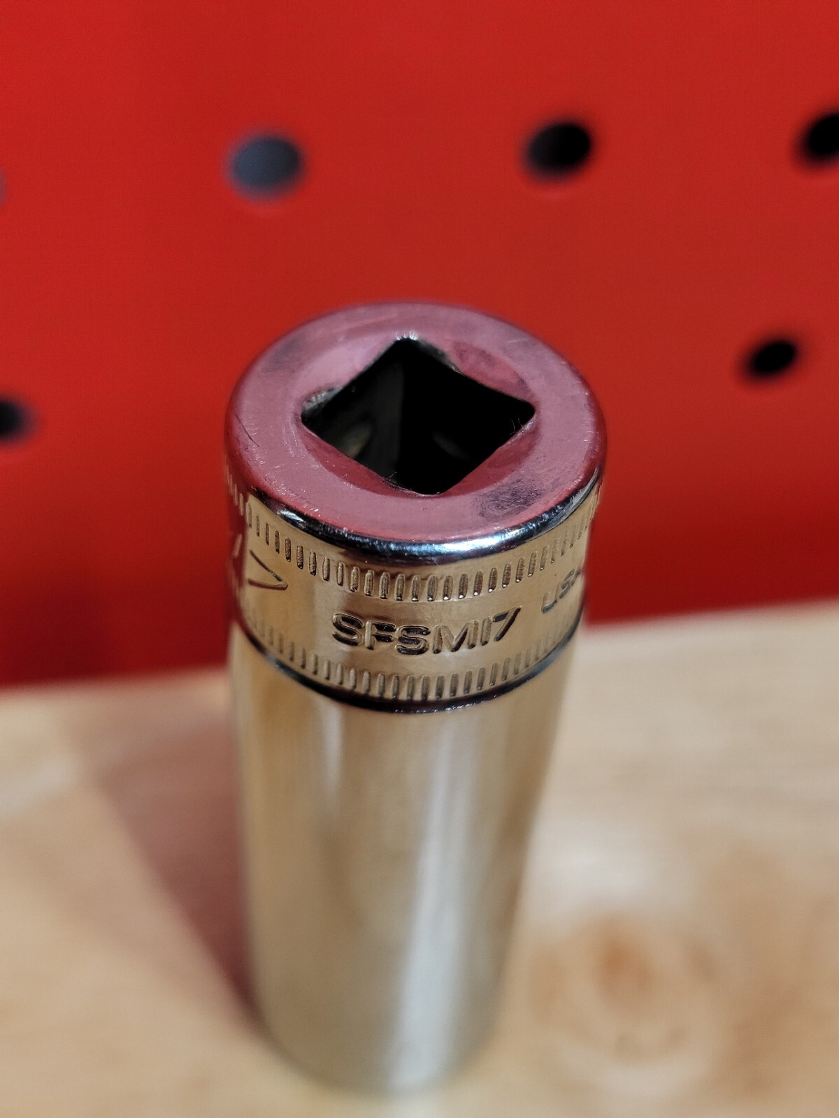 Snap-on Tools SFSM17 17mm 3/8″ Drive 6-Point Metric Deep Chrome Socket