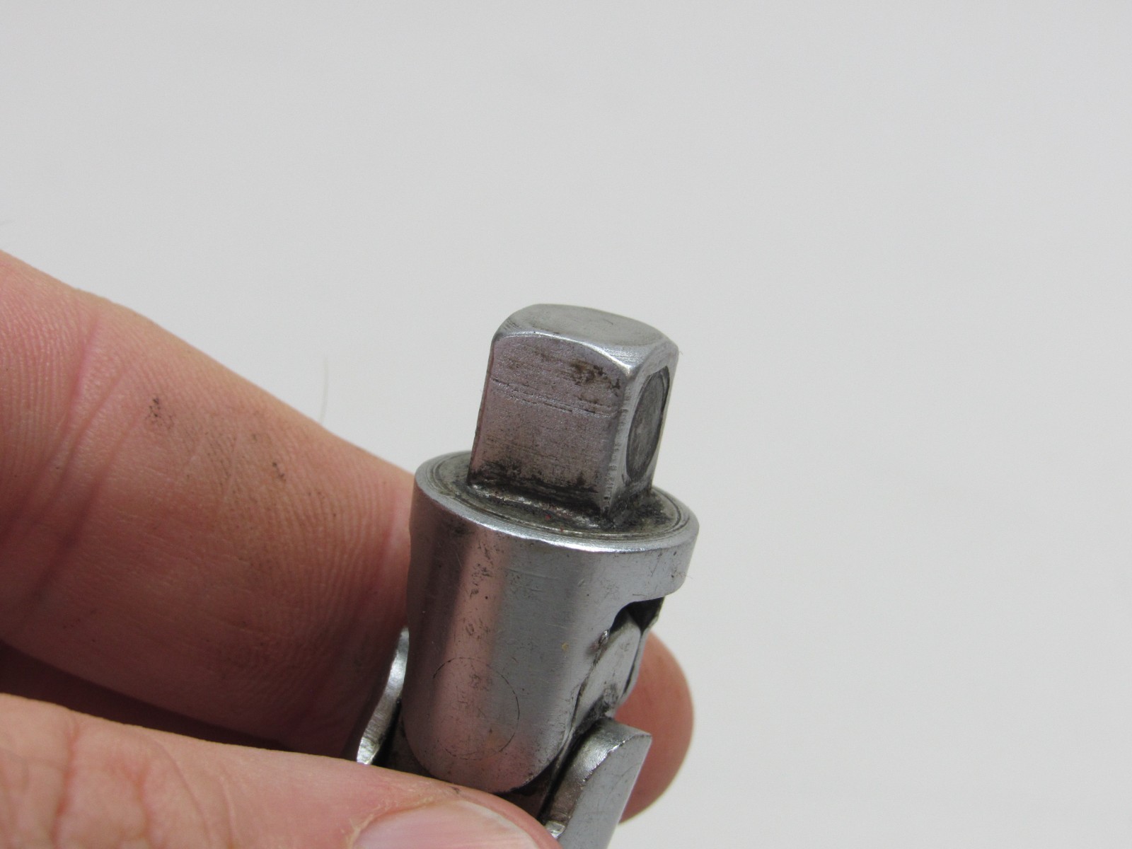 Snap-on Tools FU8A 3/8″ Drive Universal Swivel Joint Socket Adapter USA