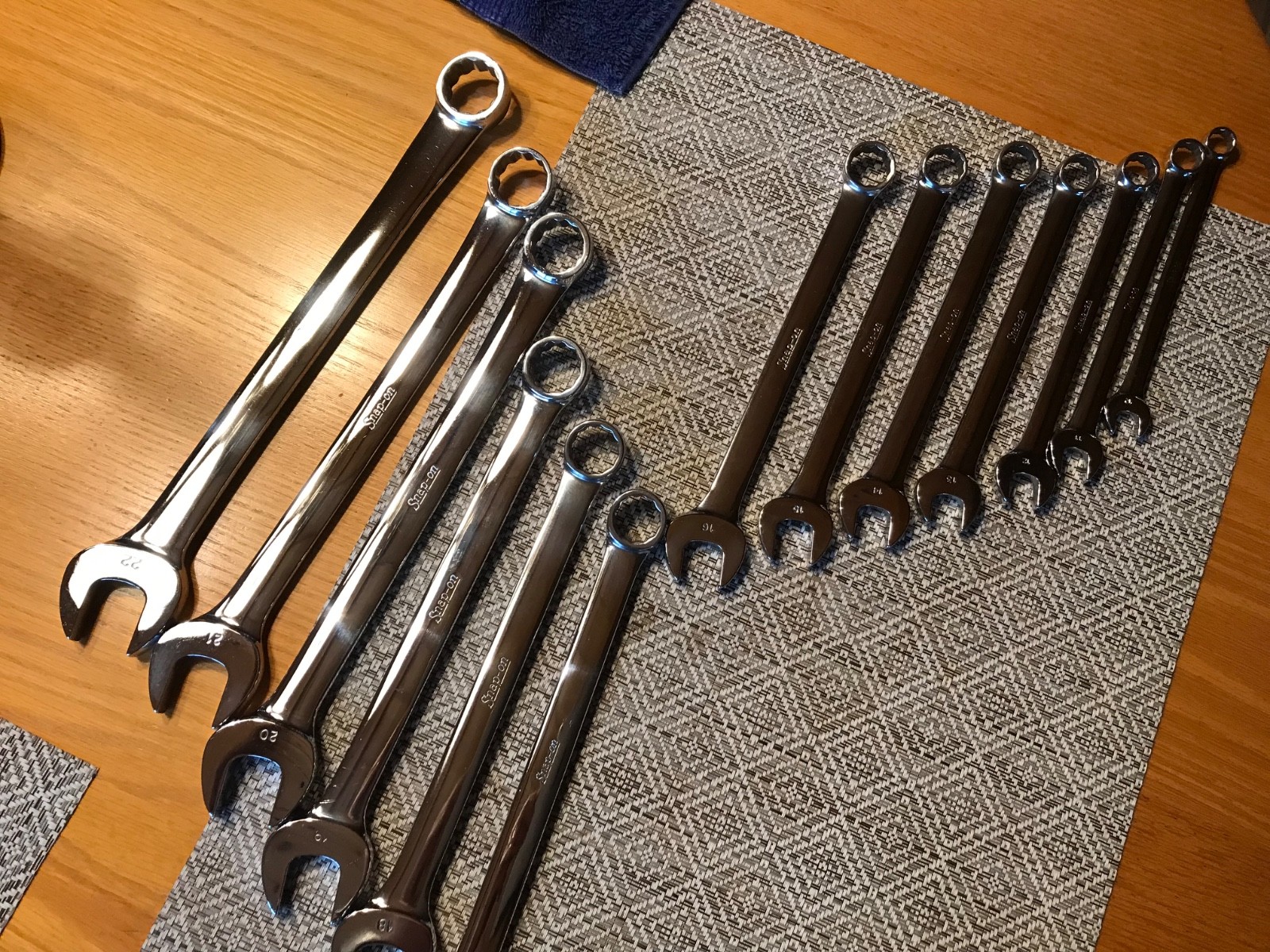 Snap-on OEXM713 – 13 Piece Metric Standard Handle 12Pt Combination Wrench Nice !