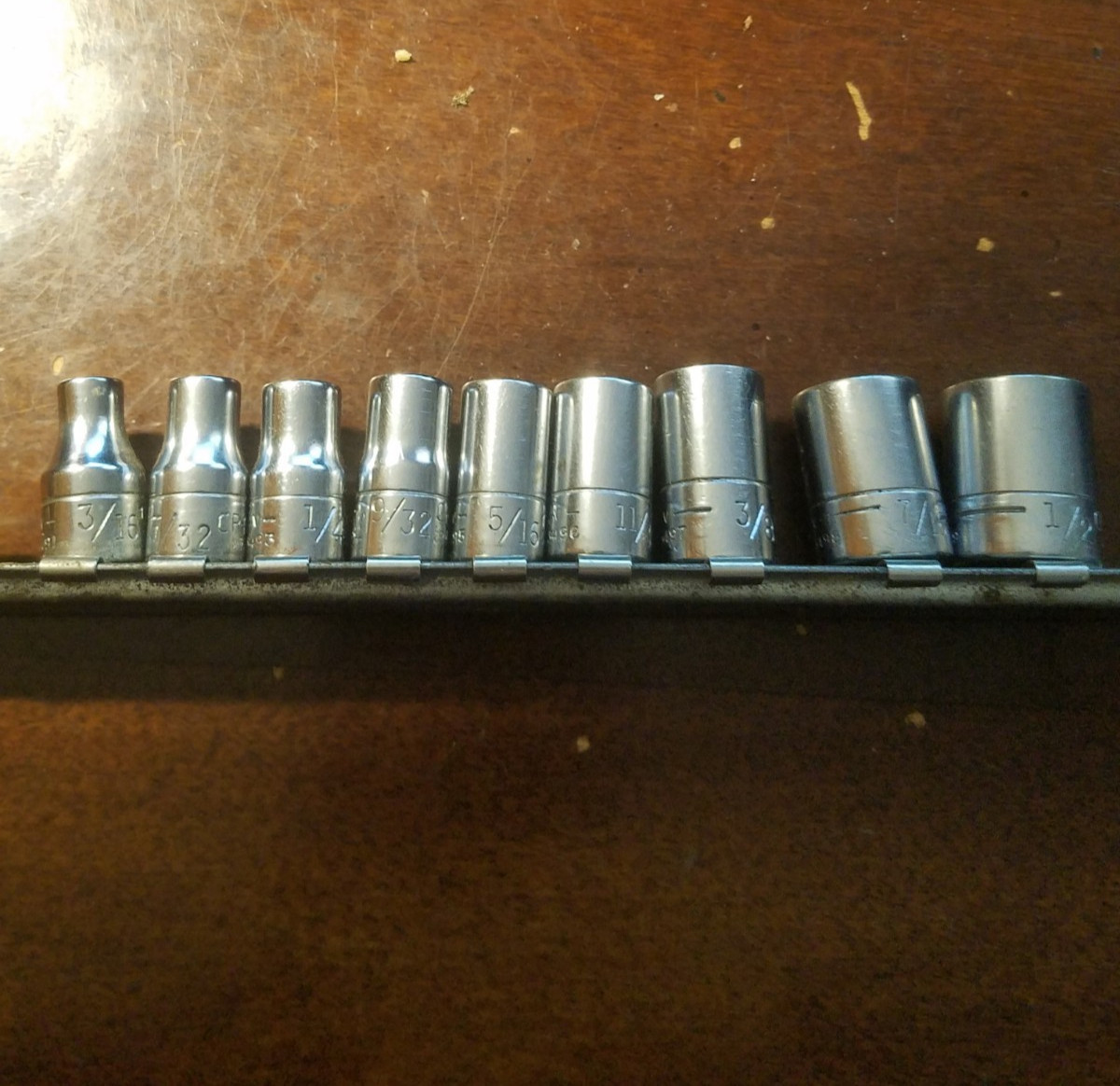 CRAFTSMAN, 1/4″ DRIVE, SAE, 6 PT, 9-PIECE SHALLOW SOCKET SET, 3/16″ To 1/2″ USA