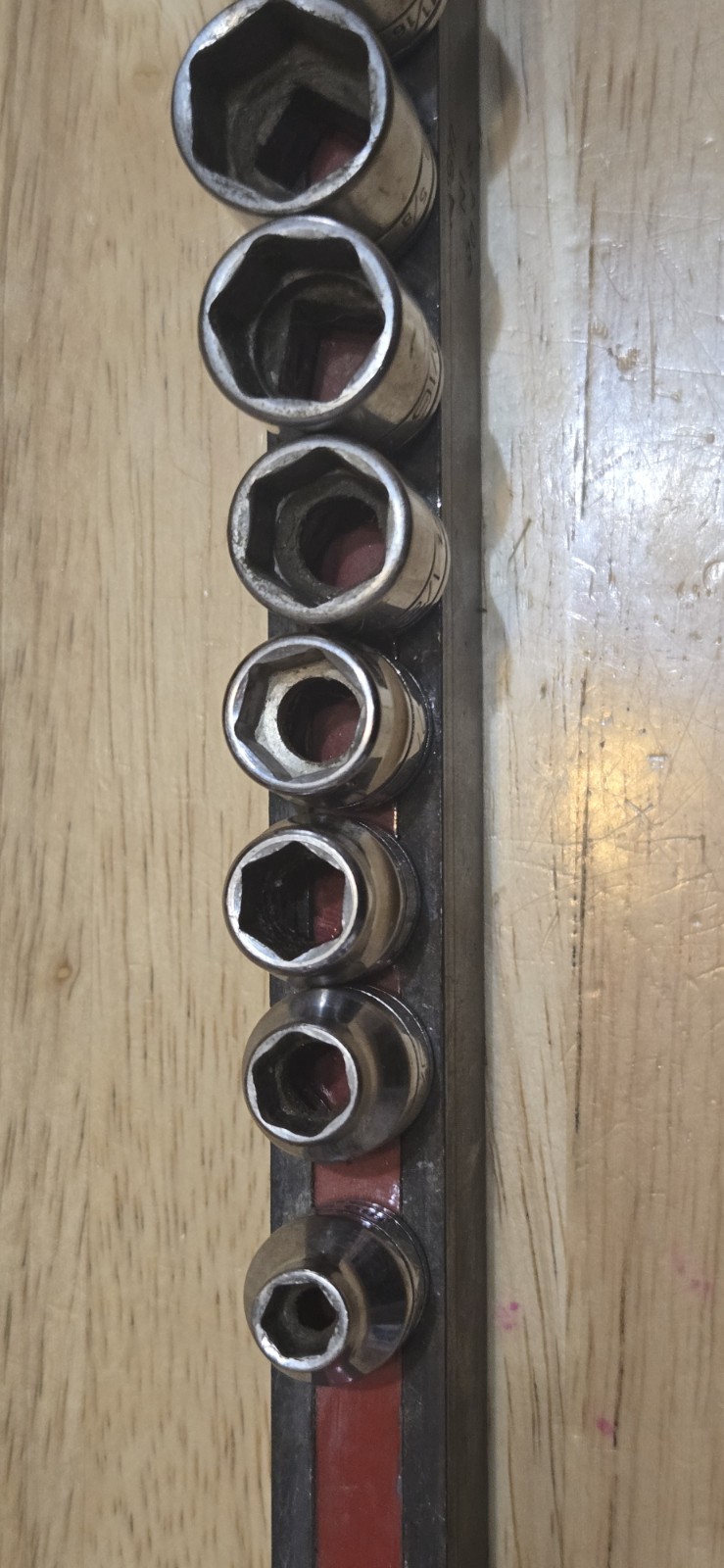 Snap-On Socket Set 3/8″ Drive 1/4″ to 7/8″ 6 Point 11 Pieces With Magnetic Bar