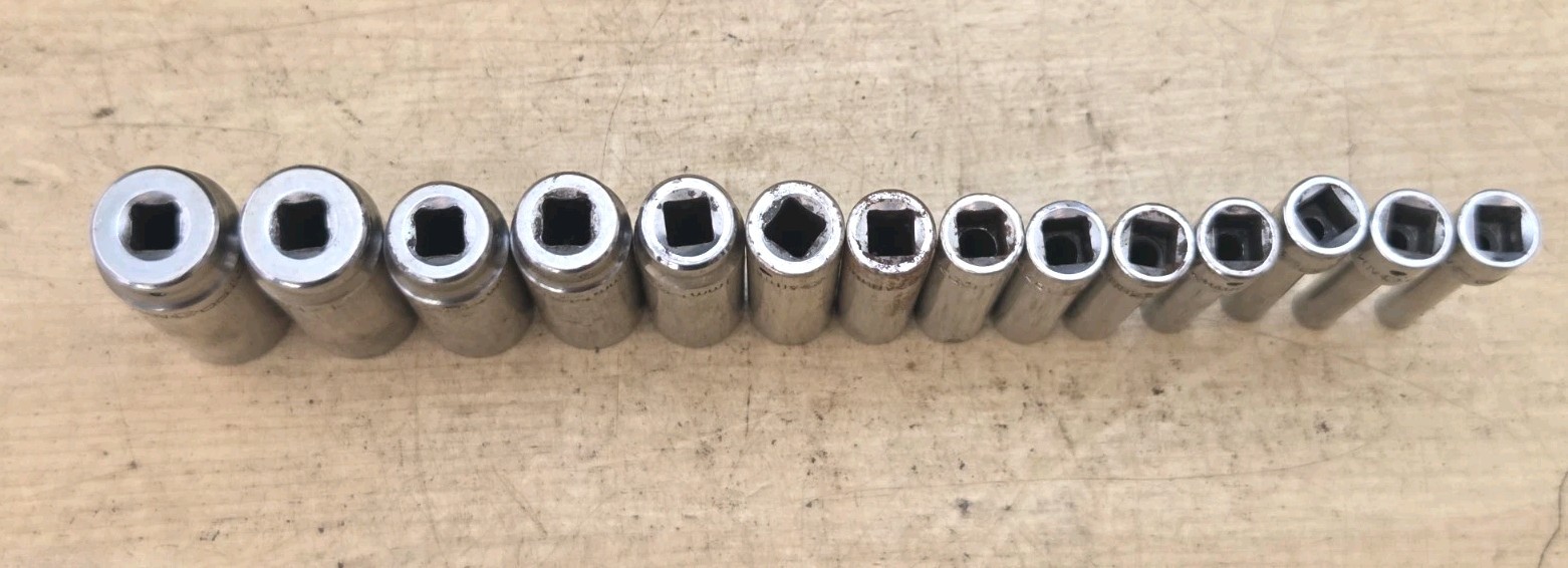 Matco Tools SAMD146TA-1/4″ Drive 14 Pc Metric Deep 6Pt Chrome Socket Set W/ Tray