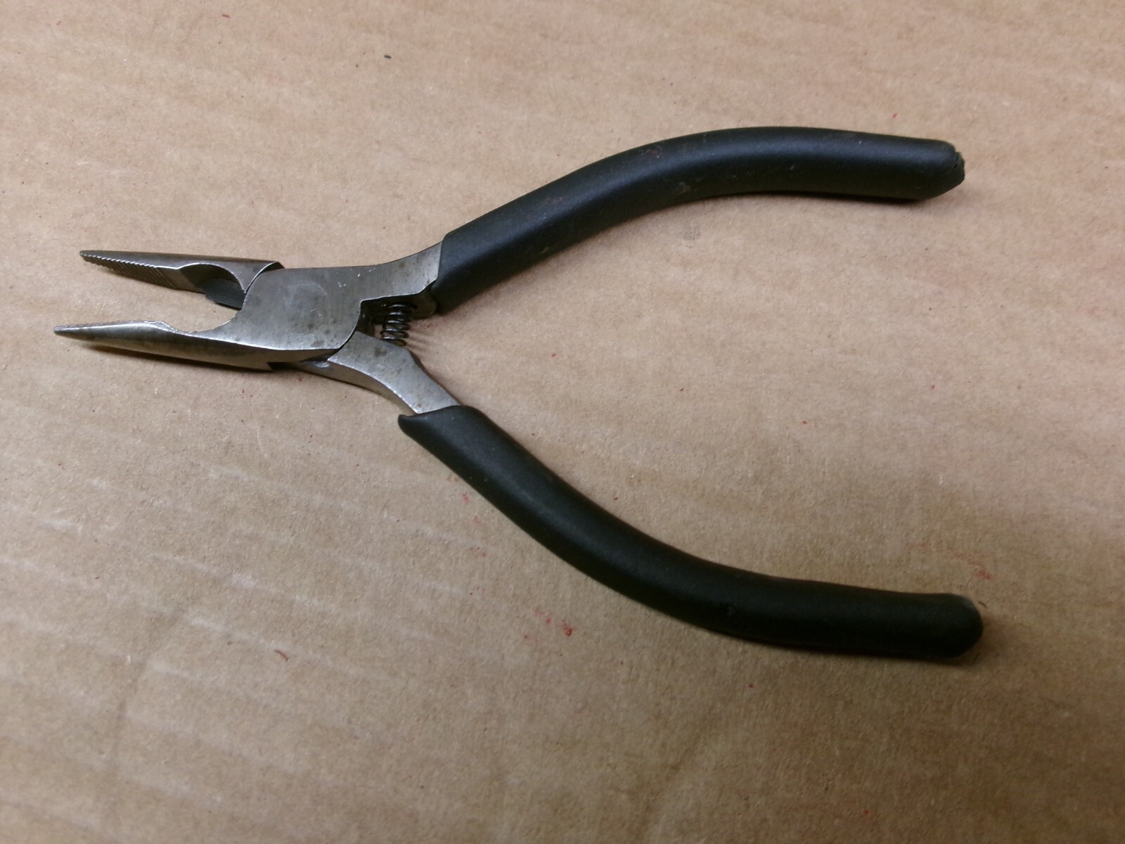 Craftsman France 5″ Spring Loaded Long Nose Pliers No 45173