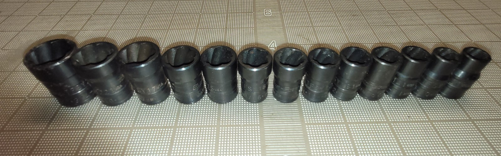 TFSY 13 pc 3/8″ Drive Metric / SAE Shallow Twist Impact Socket Set Blue-Point