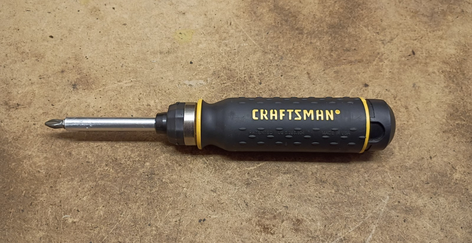 Craftsman USA Ratcheting Reversible Screwdriver with 14 Bits No 41796.