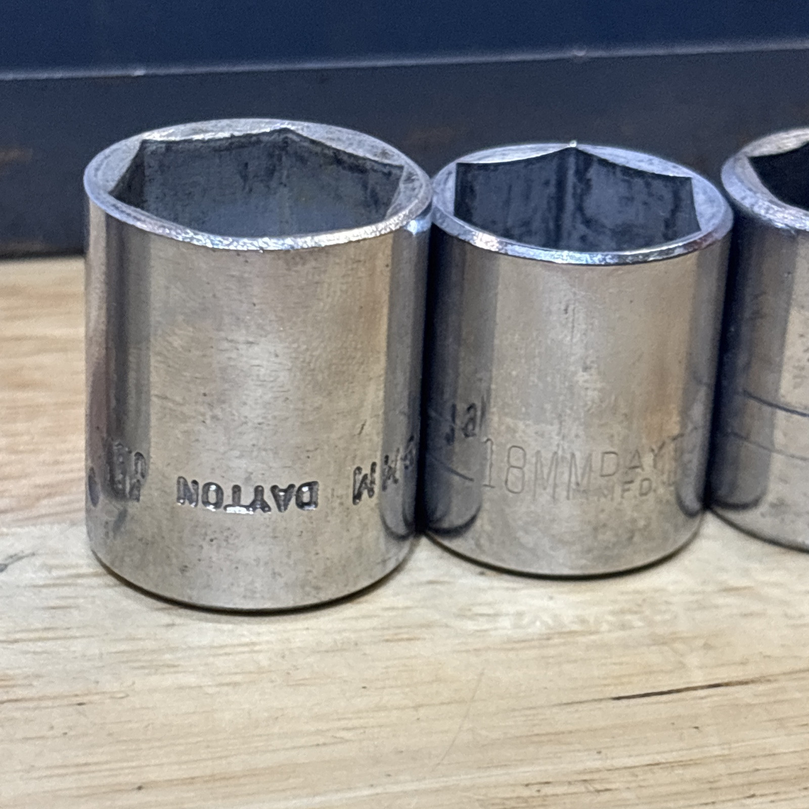 Dayton Metric Shallow Socket Set 3/8″ Drive 6 Point 7mm to 19mm USA READ!