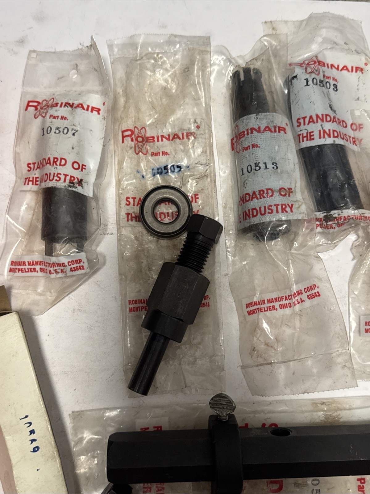 Robinair Robin Air AC Puller Kit 10501 10502 10503 10504