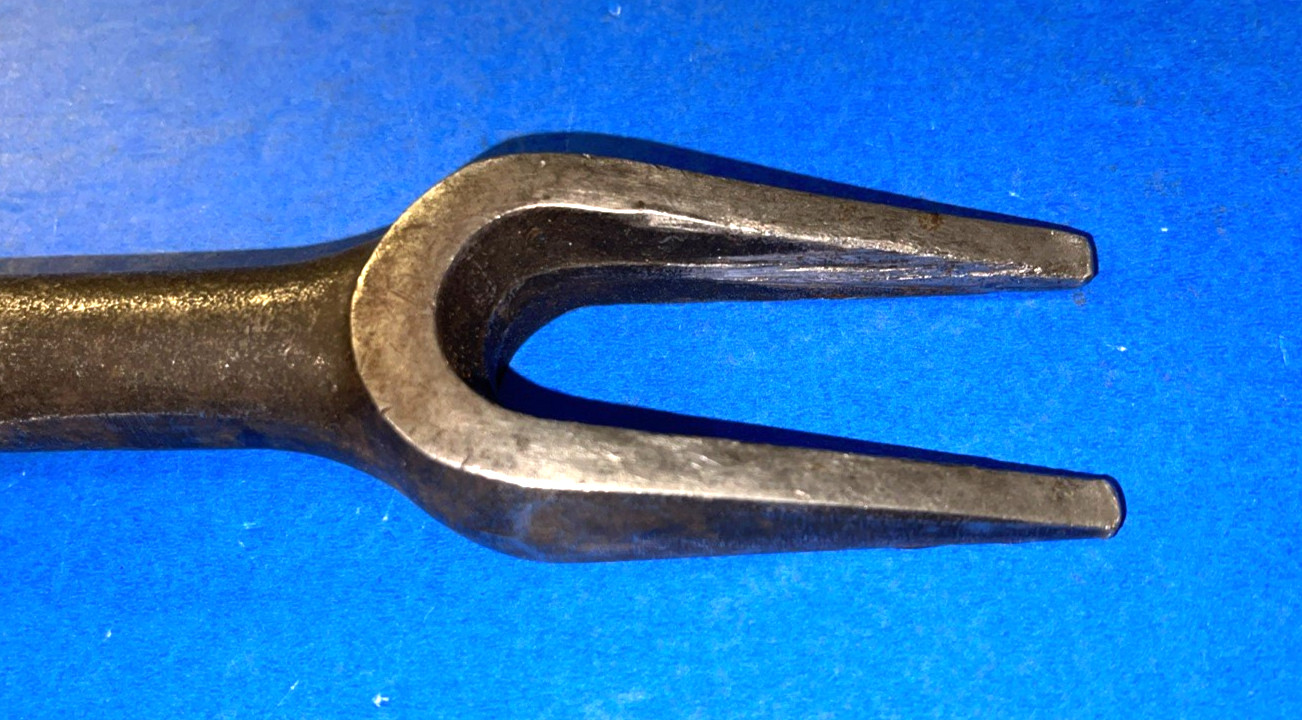 SNAP-ON TOOLS BALL JOINT/TIE ROD SEPARATOR TOOL A201 INCLUDES SHPPING IN THE US