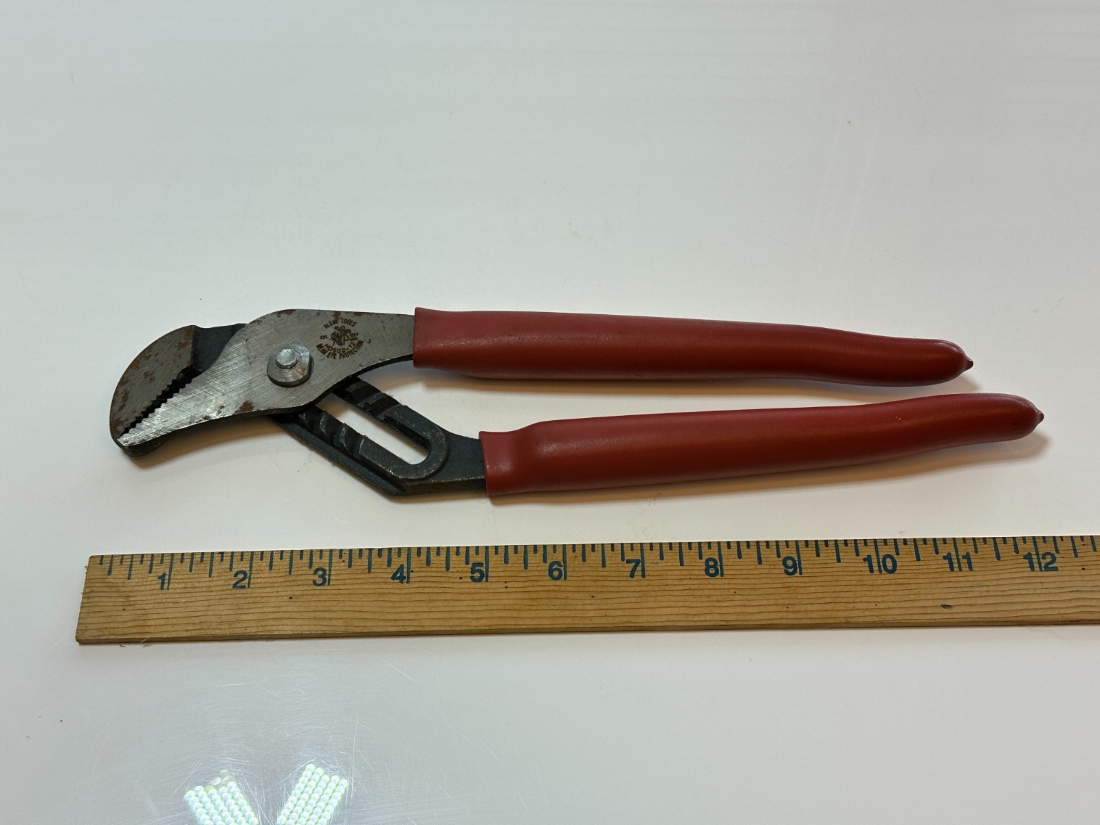 NOS Klein Tools USA HD502-12 Pump Pliers 12-Inch Tongue 12″ Red Comfort Grip NEW