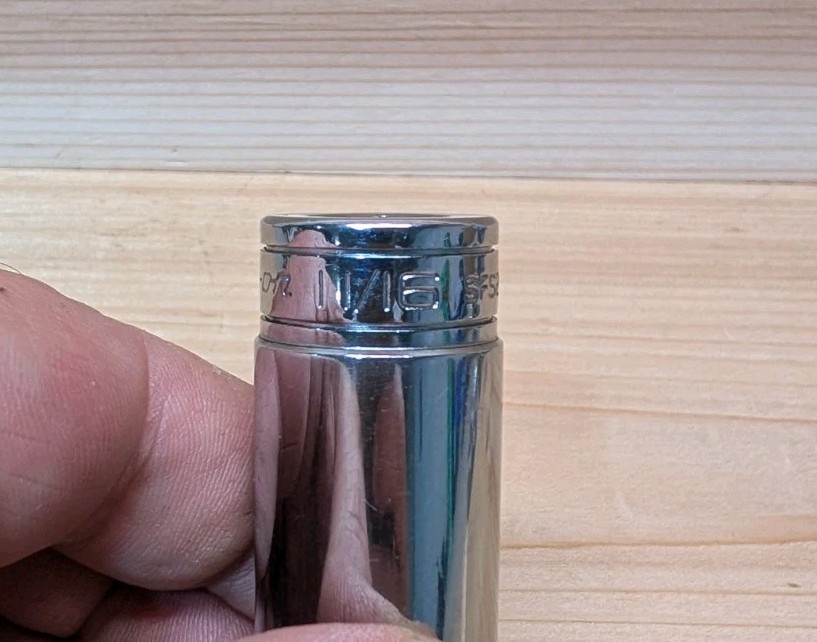 Snap-On SFS221 3/8″ Drive 11/16″ 6 Point Deep Socket Chrome Clean