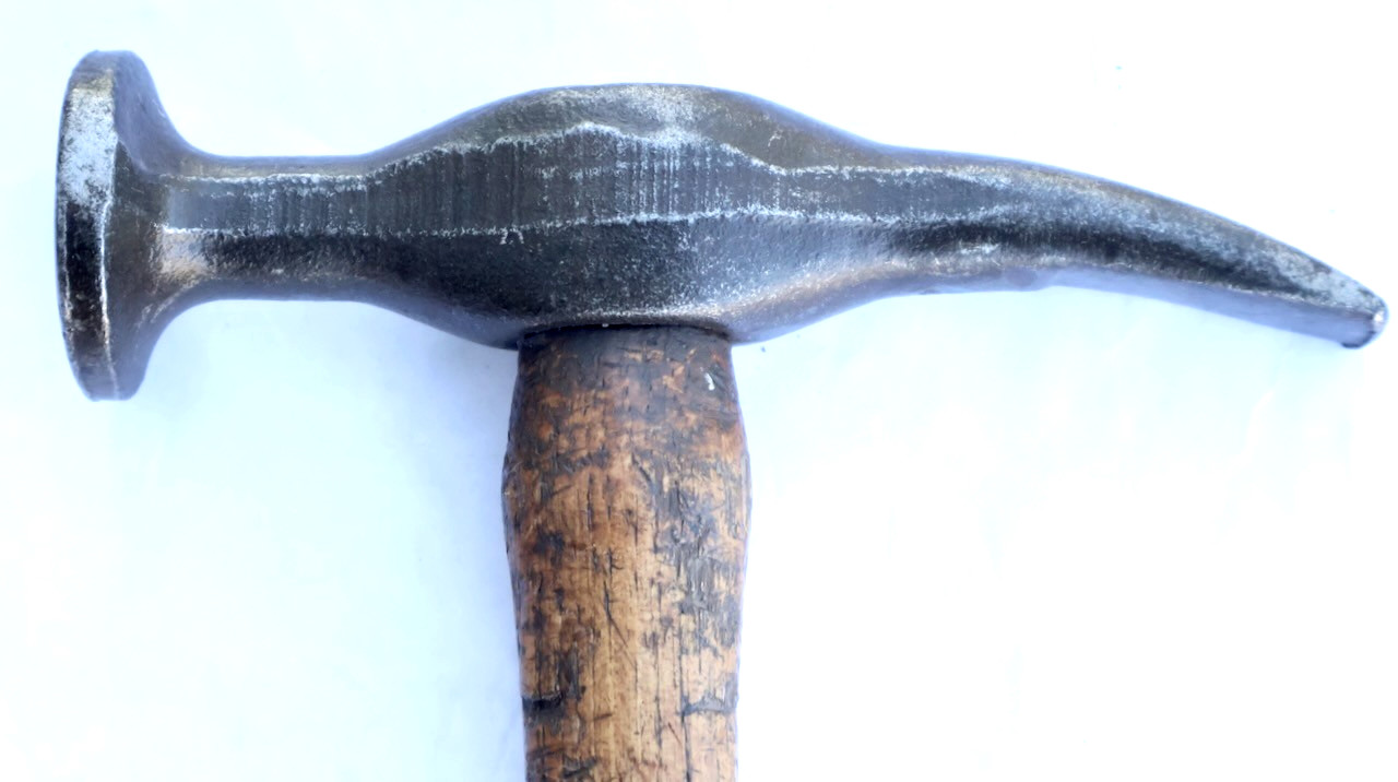 15.6 Oz. Unbranded Auto Body Repair Short Curve Cross Peen Hammer / MT Tools