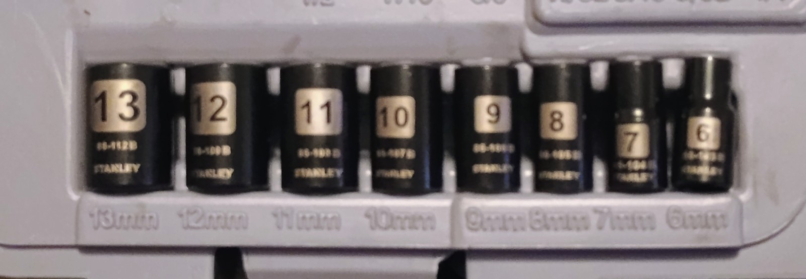 STANLEY Black Chrome 8 Piece Shallow Metric 6 Point Socket Set For 1/4″ Drive