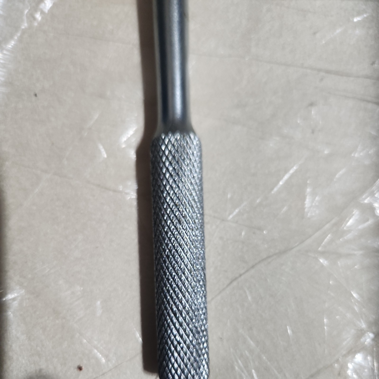 Action Tools 7-3/8″ Long Ratchet 3/8″ Drive Knurled Handl Round Head 77JA Vtg US