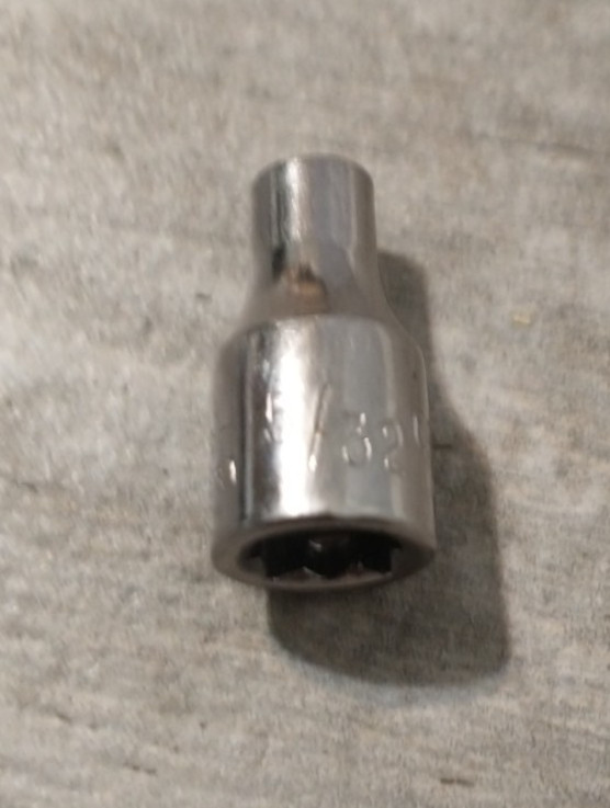 Craftsman 5/32″ Shallow Socket 6-pt SAE 1/4″ Drive (43481)