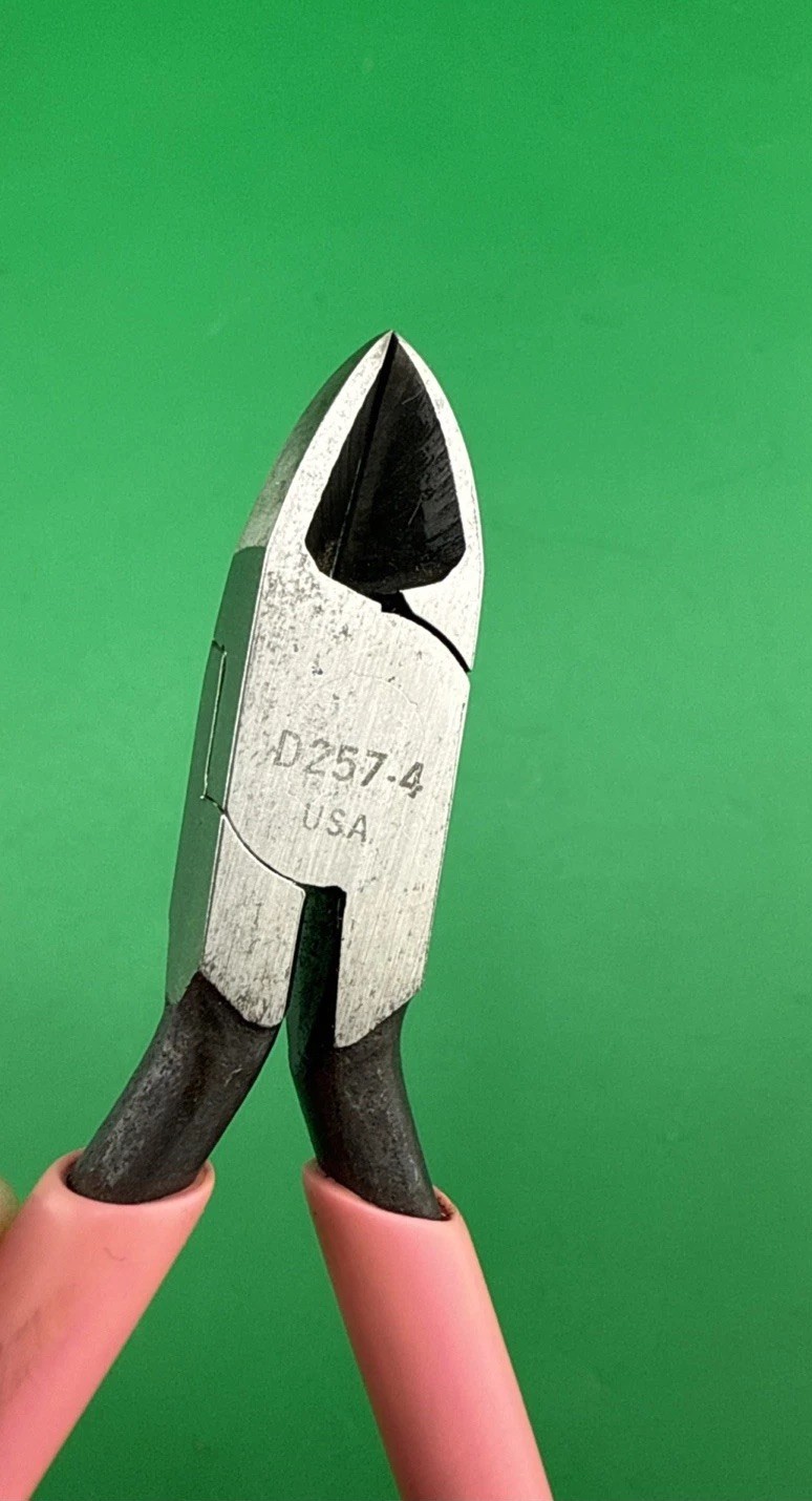 Klein Tools D257-4 Midget Diagonal Cutting Electronics, Pliers 4” Inch USA