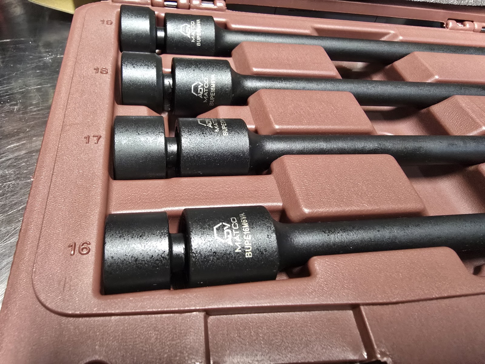 MATCO TOOLS 3/8 DRIVE 4 PIECE METRIC IMPACT UNIVERSAL EXTENSION SET. 6 POINT