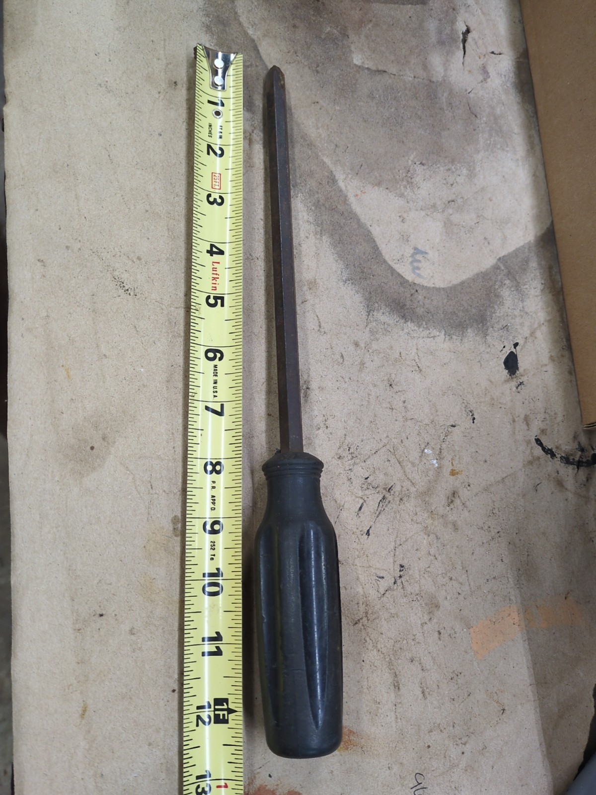 Craftsman USA Professional Phillips Screwdriver P4 x 8″ 41889 WF Black
