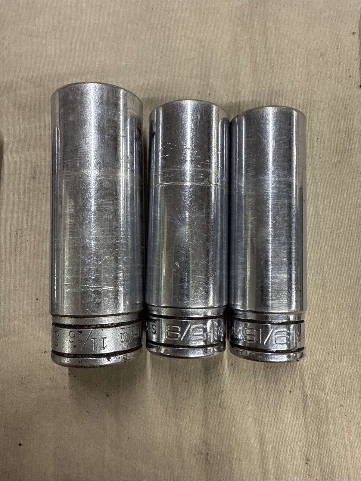 Snap On 211SFSY USA 1/4″ – 7/8″ 3/8″ Dr 12 Pc Deep Socket Set Extra 11/32