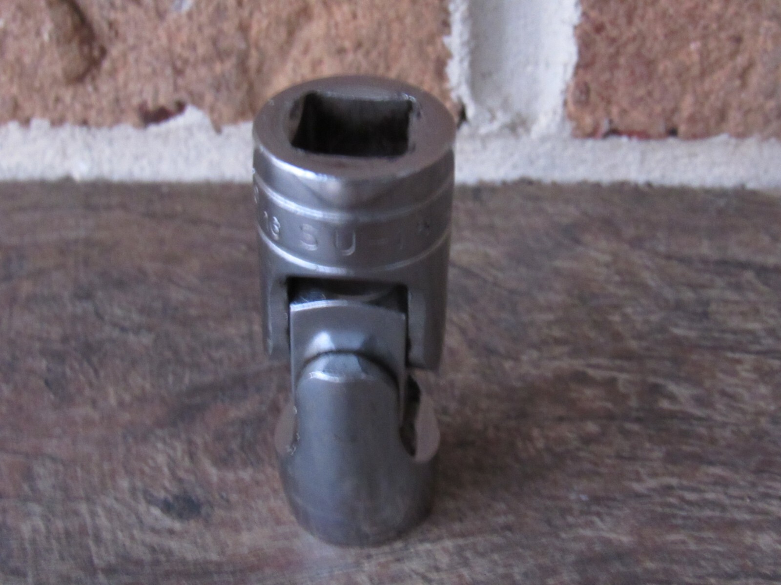 SNAP ON SU18 1/2″ DRIVE 9/16″ 6 PT SAE UNIVERSAL FLEX SWIVEL SOCKET UNDERLINE SU