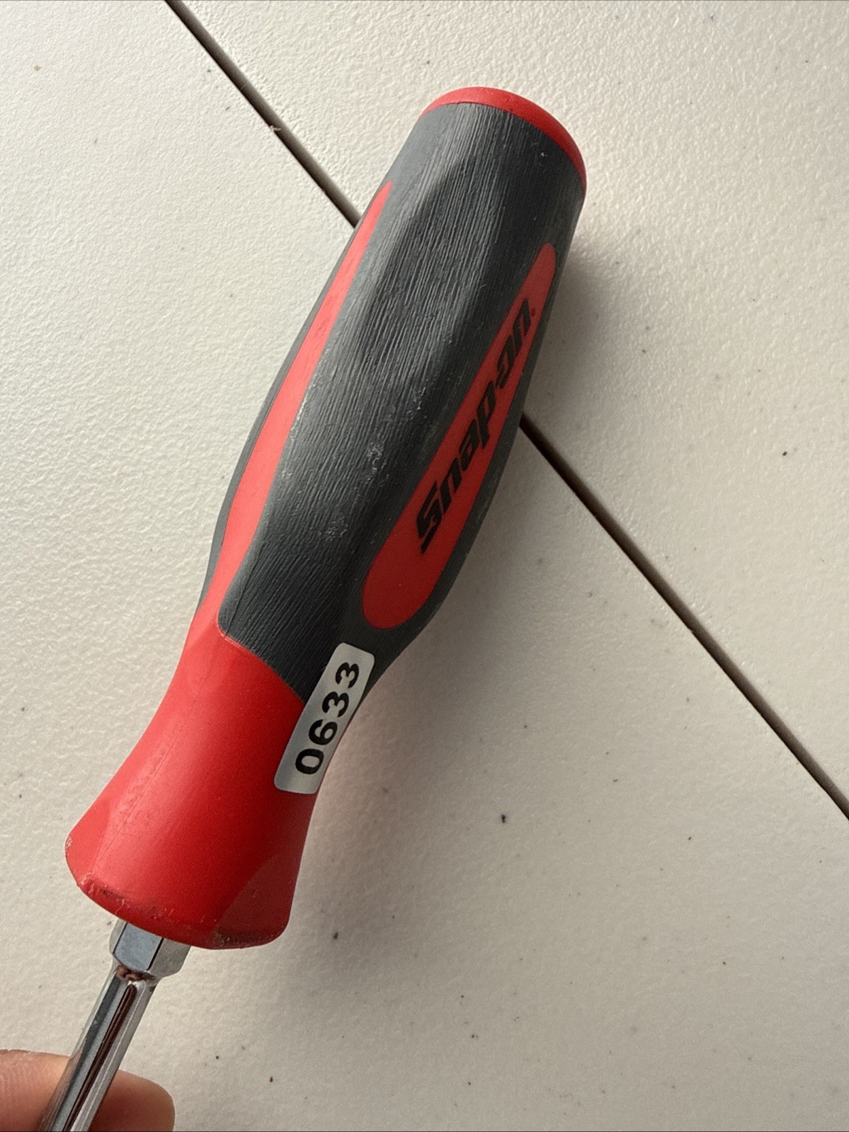 Snap-on Tools SHD4 1/4″ Flat Tip Hard Grip Standard Screwdriver Red & Gray