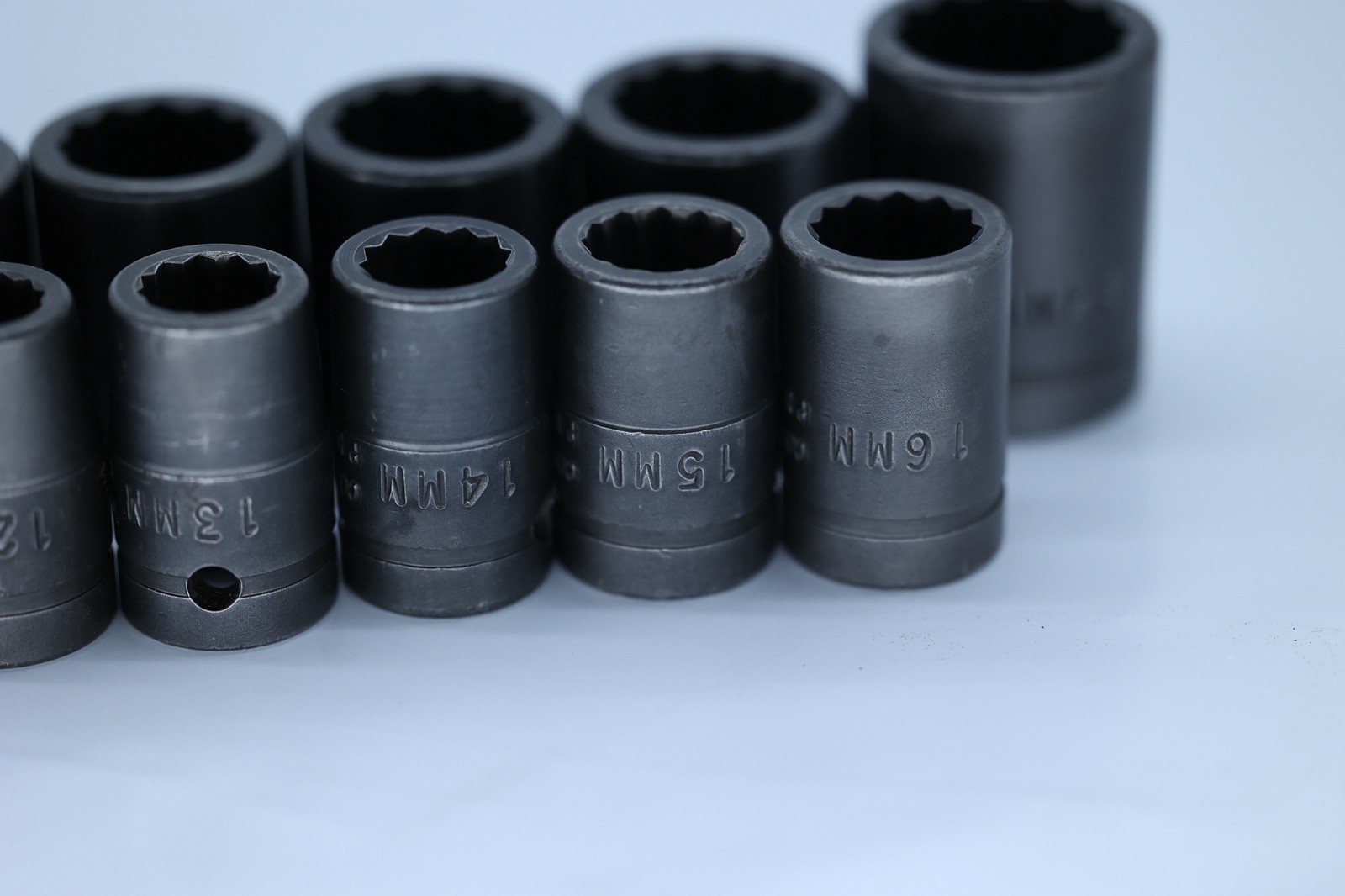 Cornwell USA 1/2″ Drive 14 Piece Metric Shallow Impact Socket Set 12 Point
