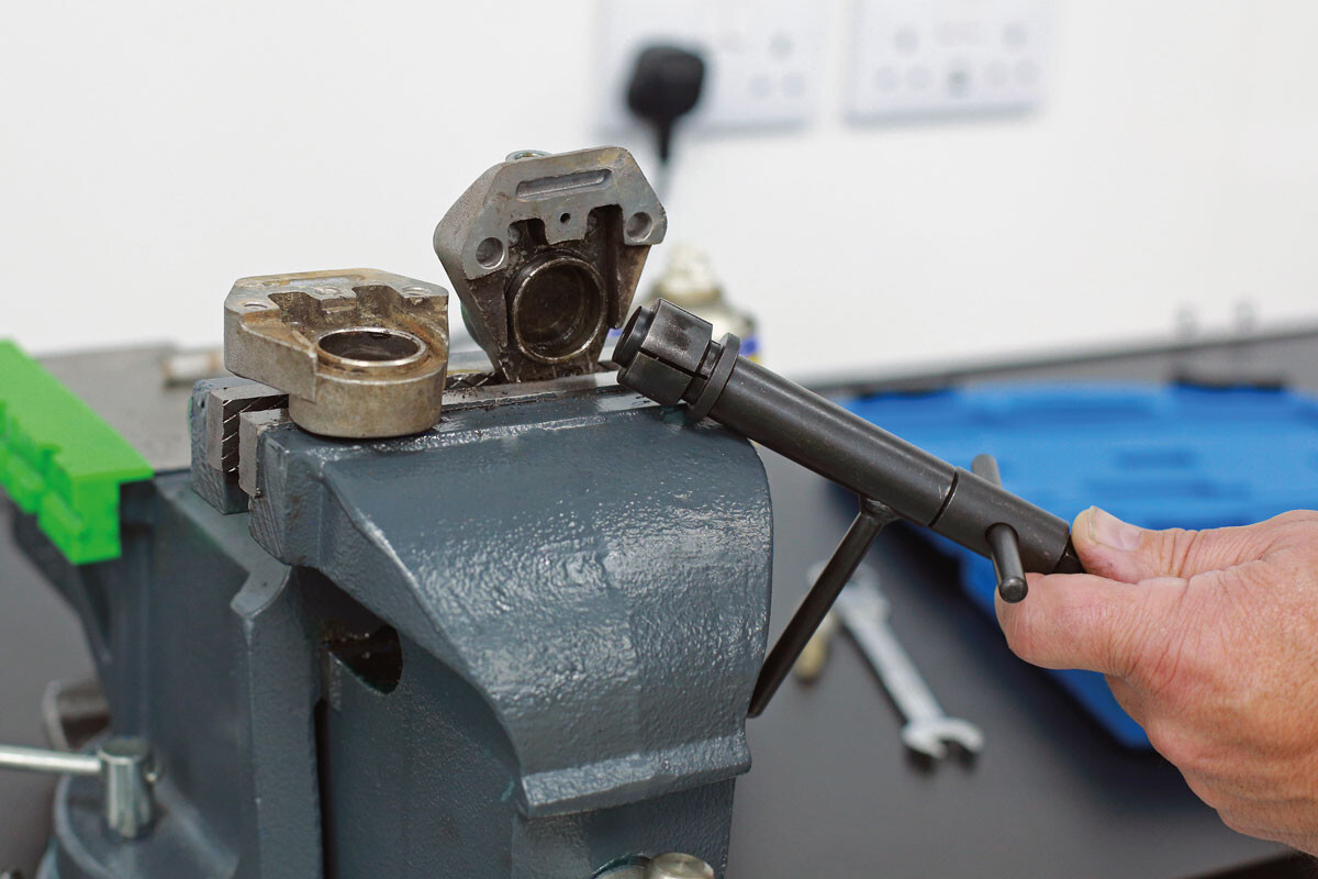 Laser 3673 Motorcycle Brake Piston Removal Tool