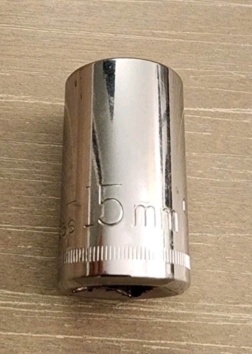 Craftsman 15mm Socket 12 Point 1/2″ Drive V 44236 (Bottom Knurl)
