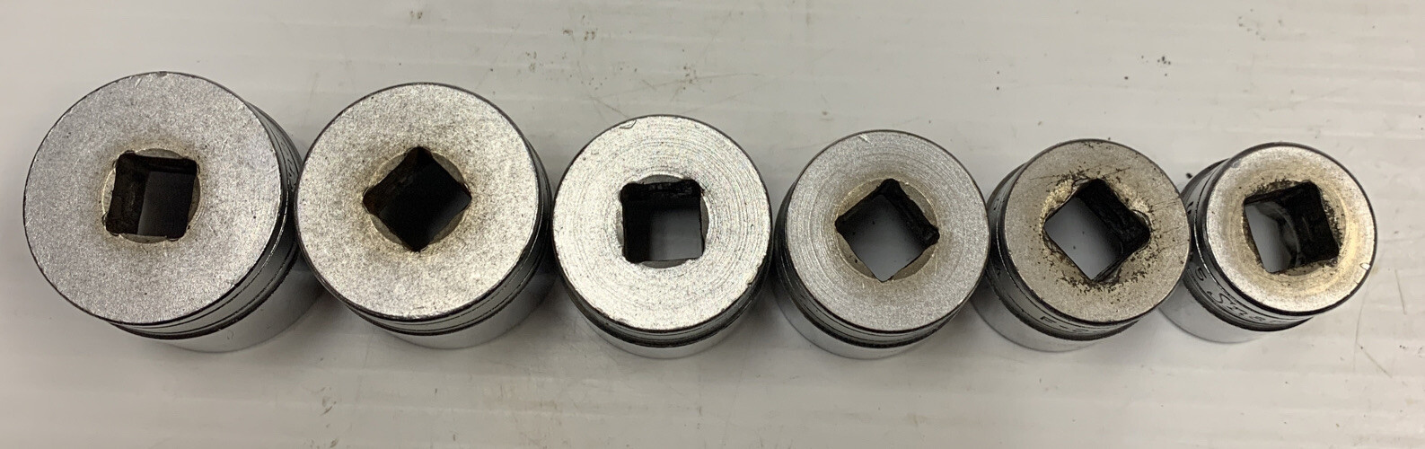 Snap-on USA 13 pc 3/8″ Drive SAE 12 Point Shallow Chrome Sockets F321-F081 U