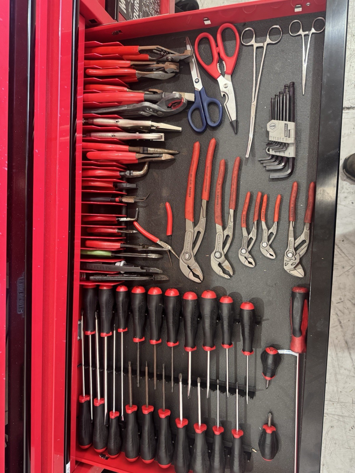 Red US General 56 in. x 22 in. Roll Cab, Series 3 and all tools. $6000 OBO