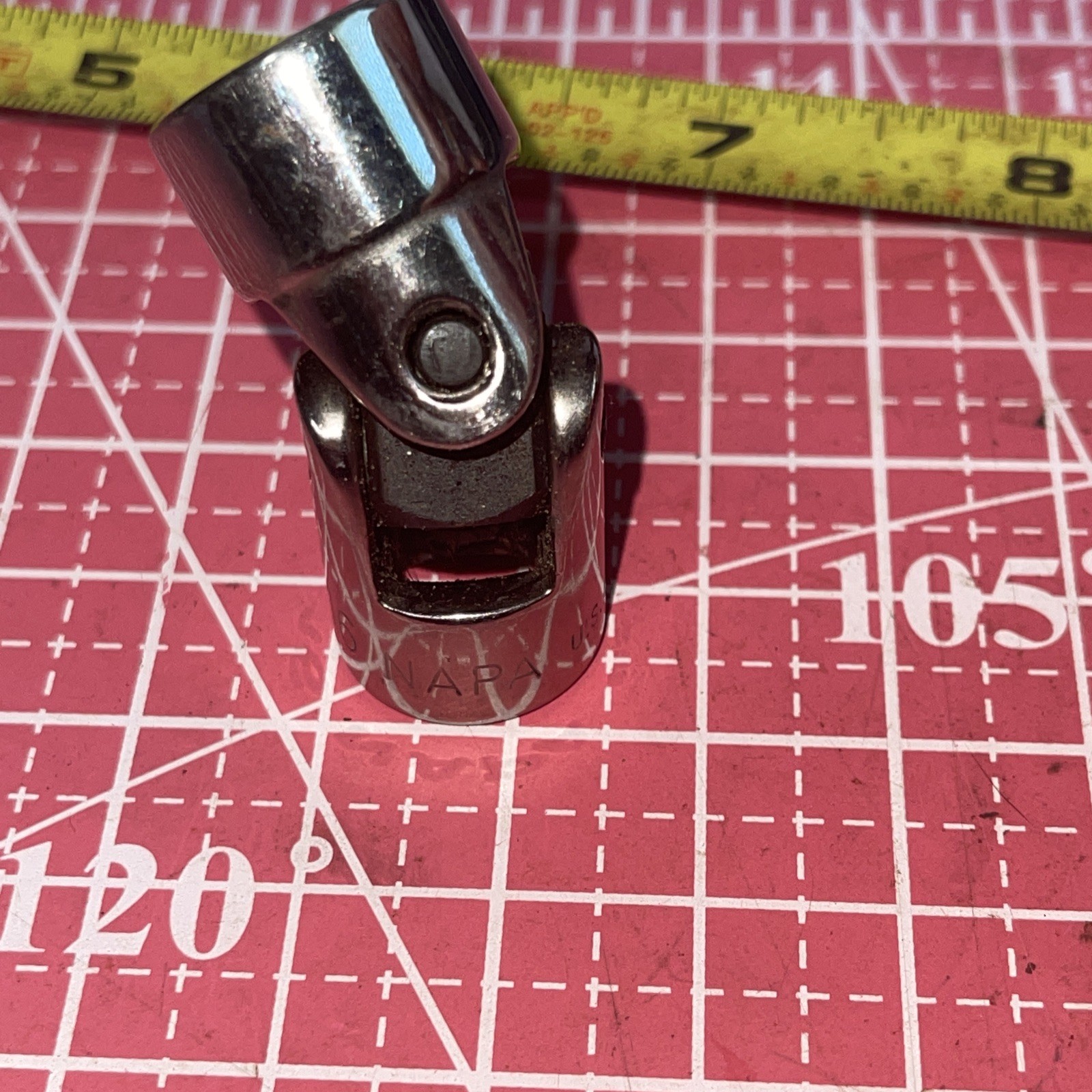 NAPA NBF18 9/16 In SAE 3/8 Drive Flex Swivel 6 Point Socket New Britain Vintage