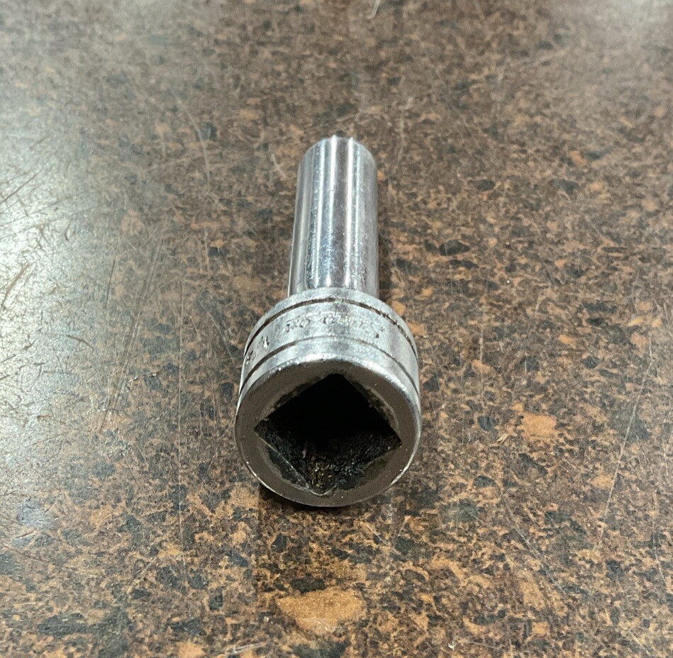 Snap On 3/8″ Drive 1/4″ Deep 6pt SAE Socket SFS081
